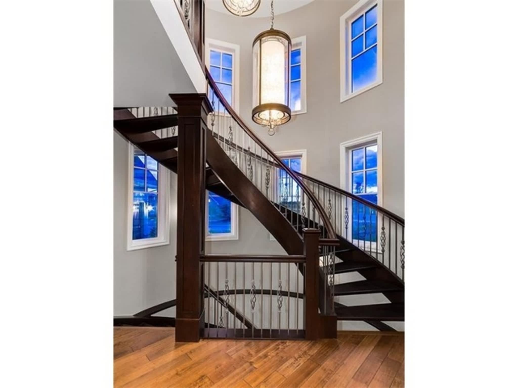 photo Devine Custom Homes