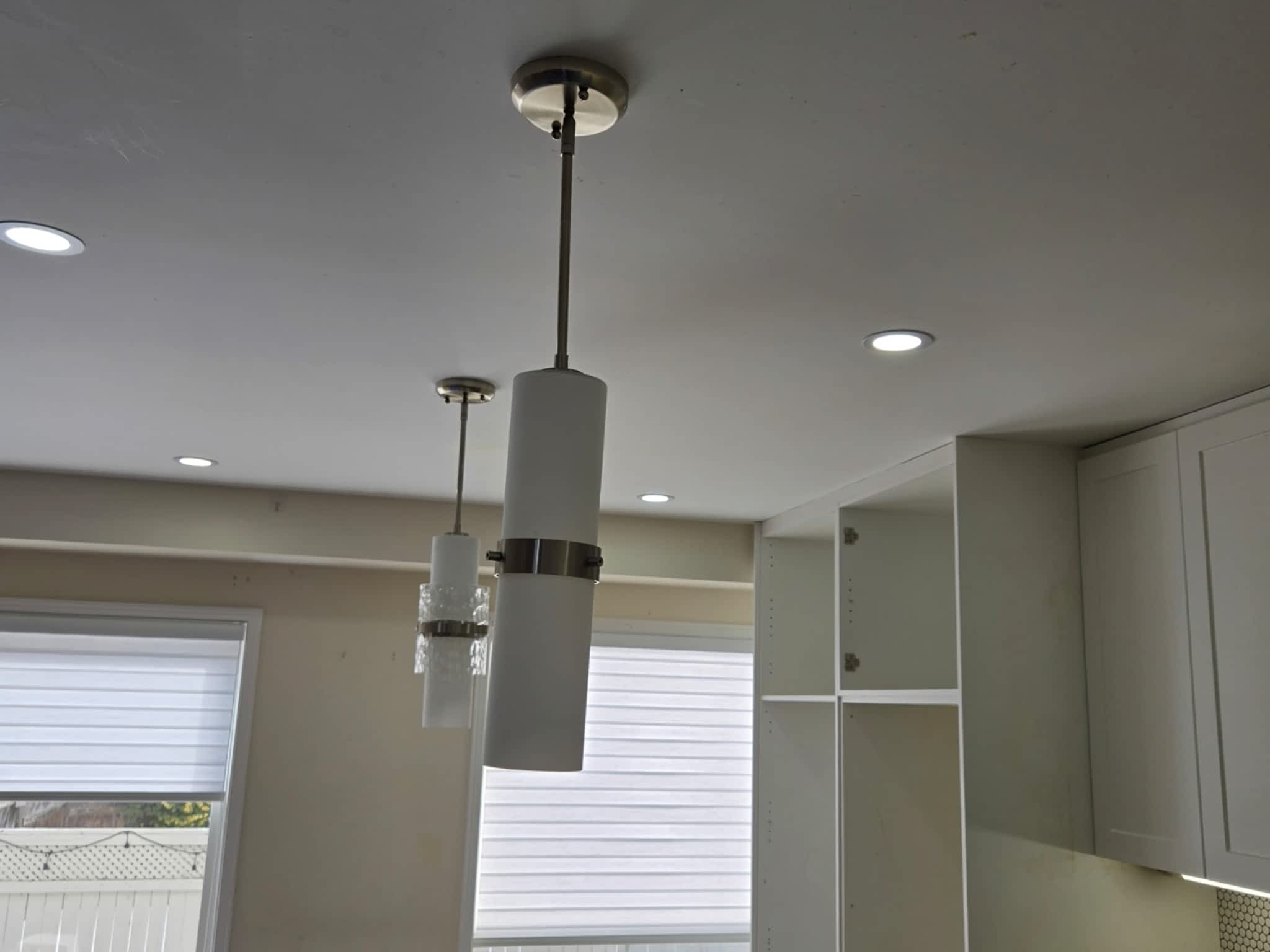 photo Henry & Son Electric Inc