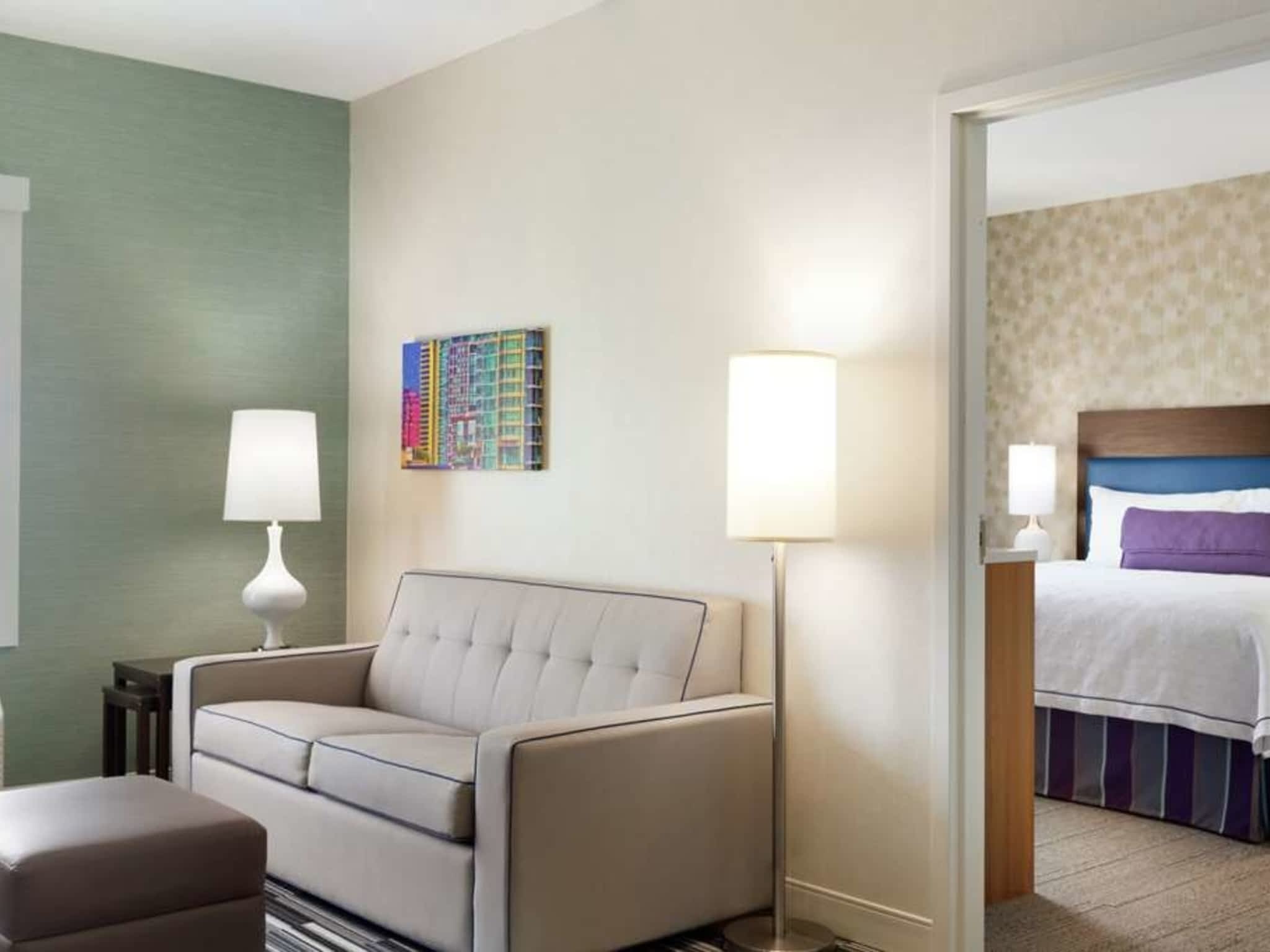 photo Home2 Suites by Hilton Milton Ontario