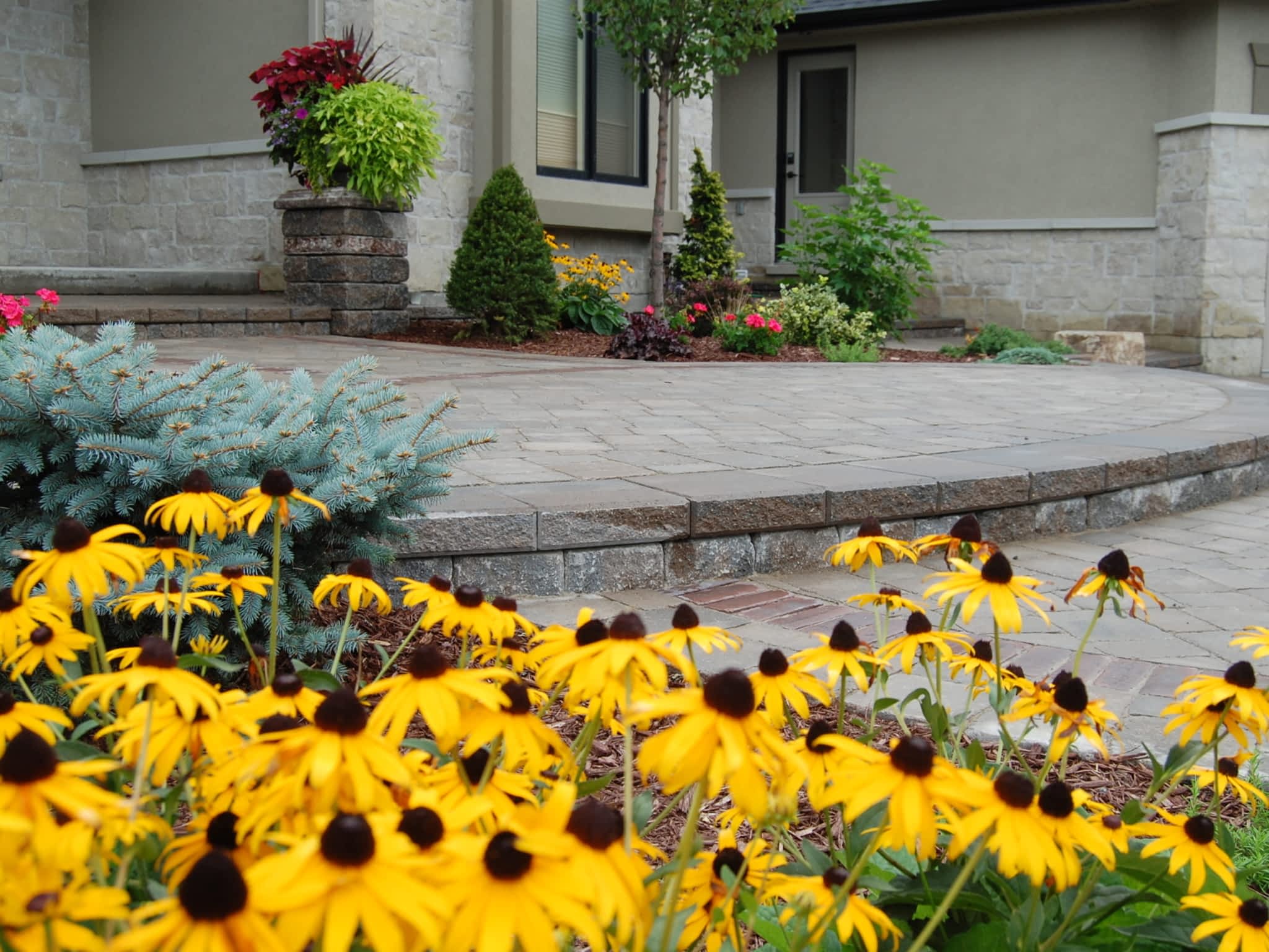 photo Picture Perfect Landscaping Quinte Ltd