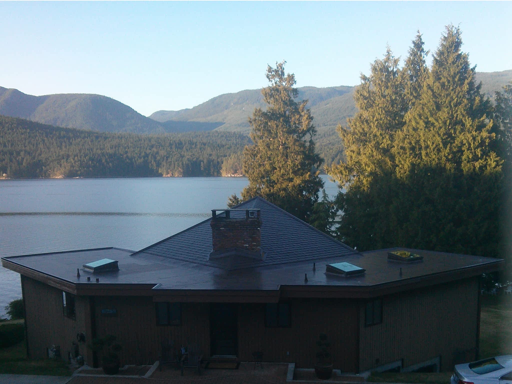 photo Canwest Roofing