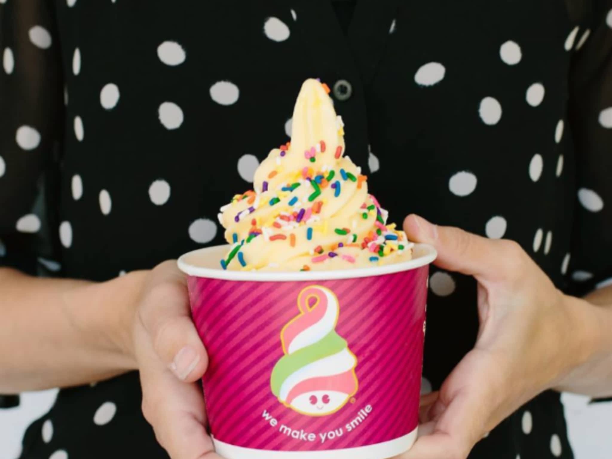 photo Menchie's Frozen Yogurt