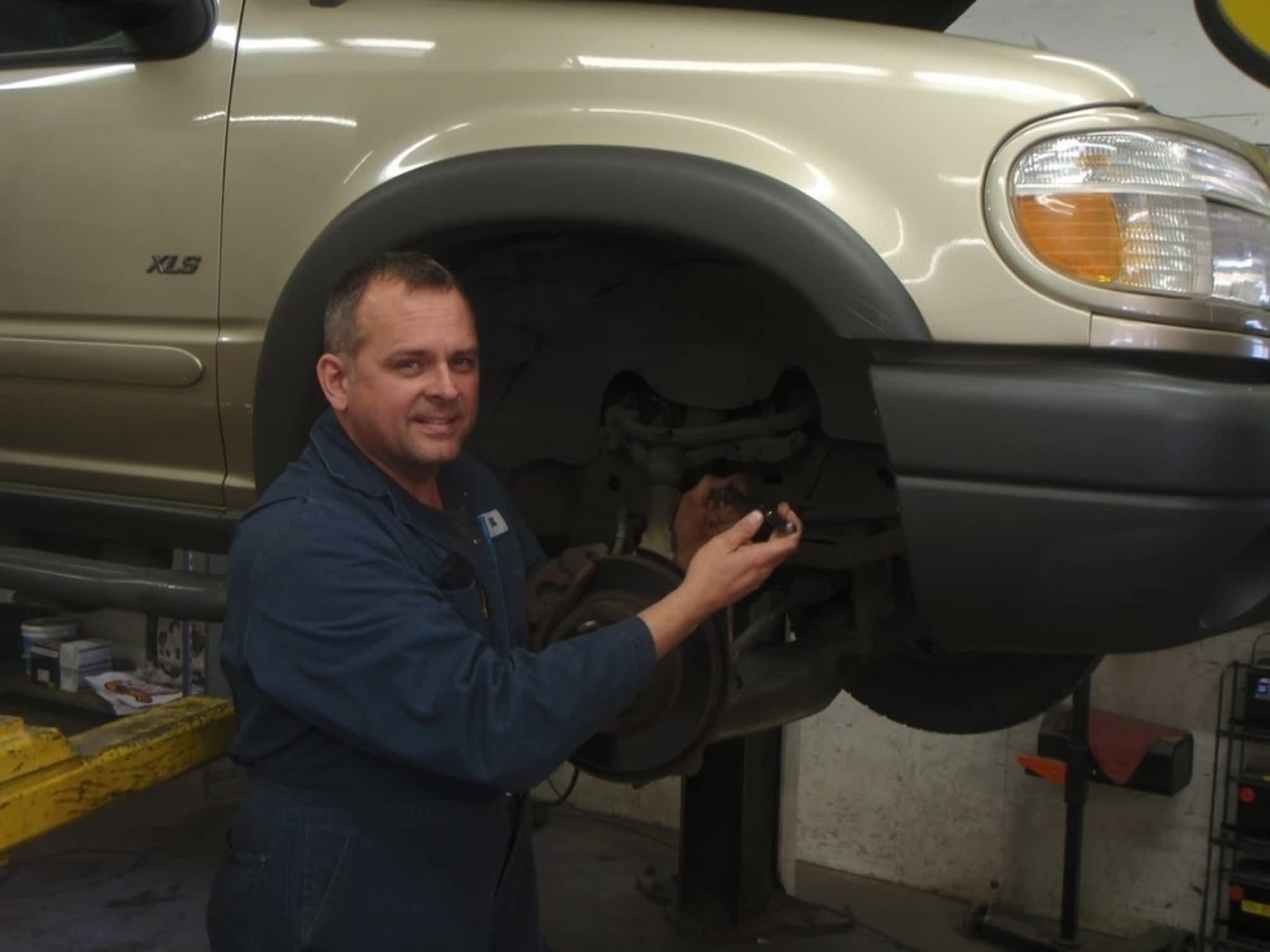 photo Parksville Car Clinic