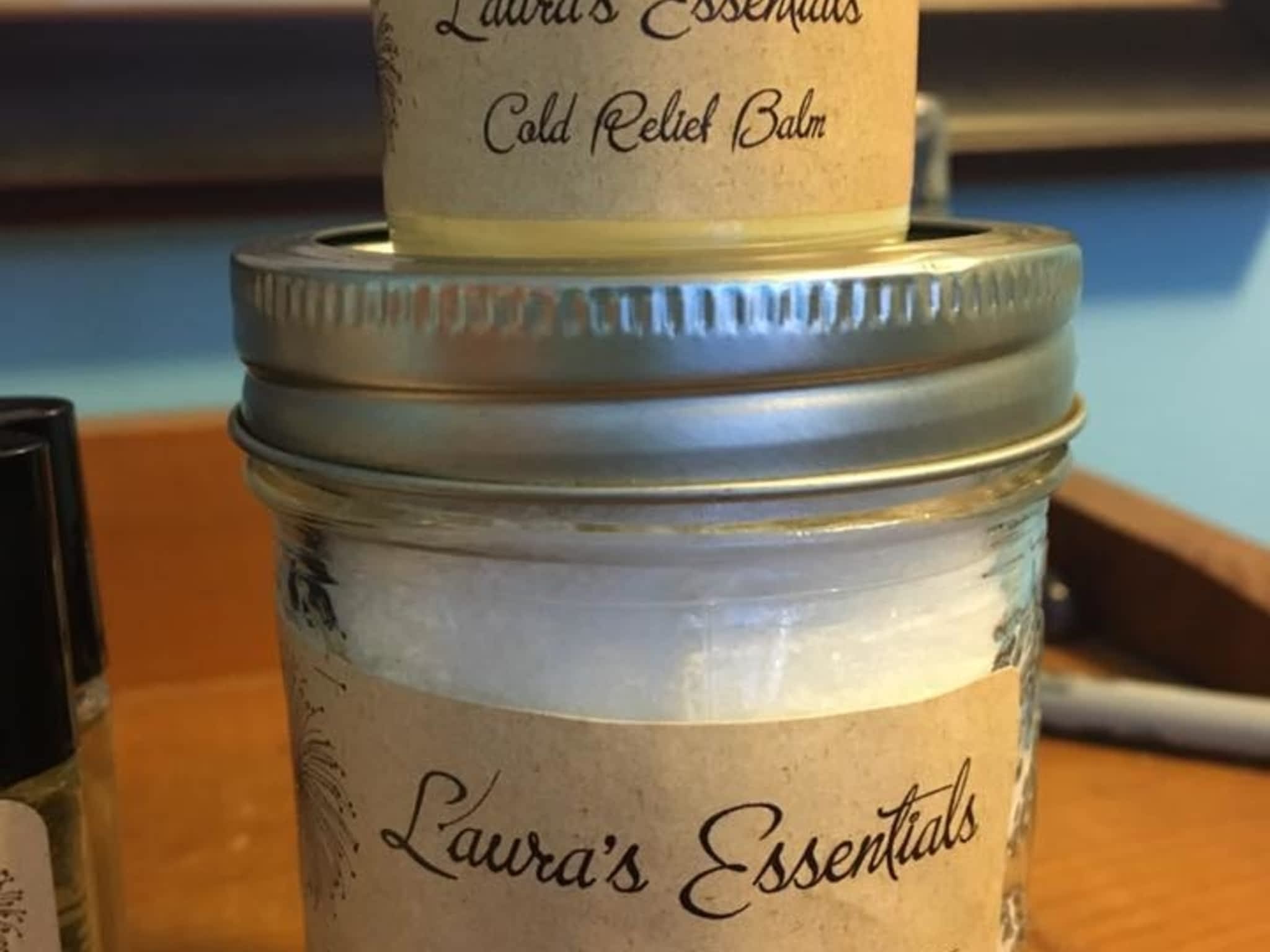 photo Laura's Essentials