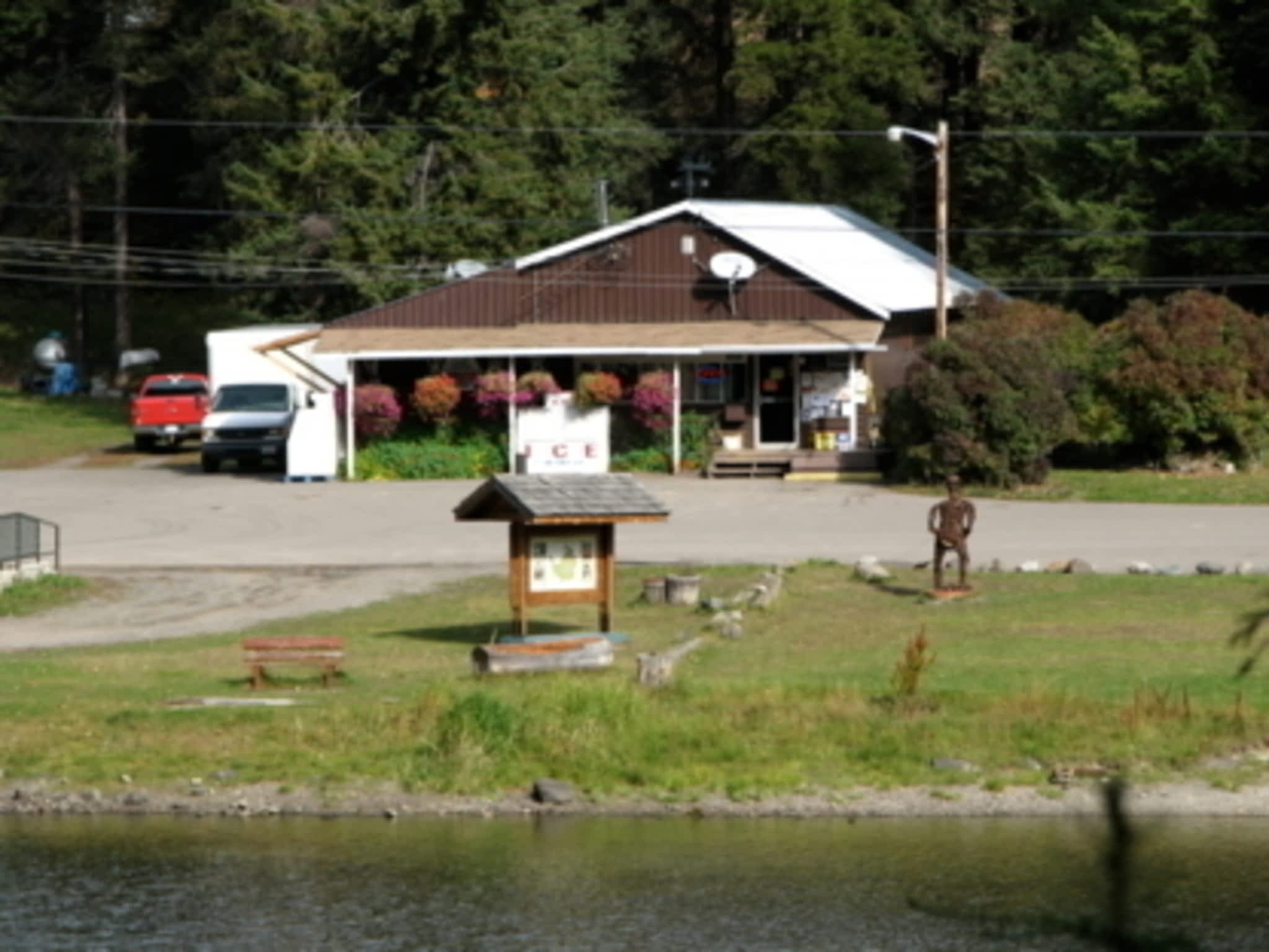 photo Valley General Store