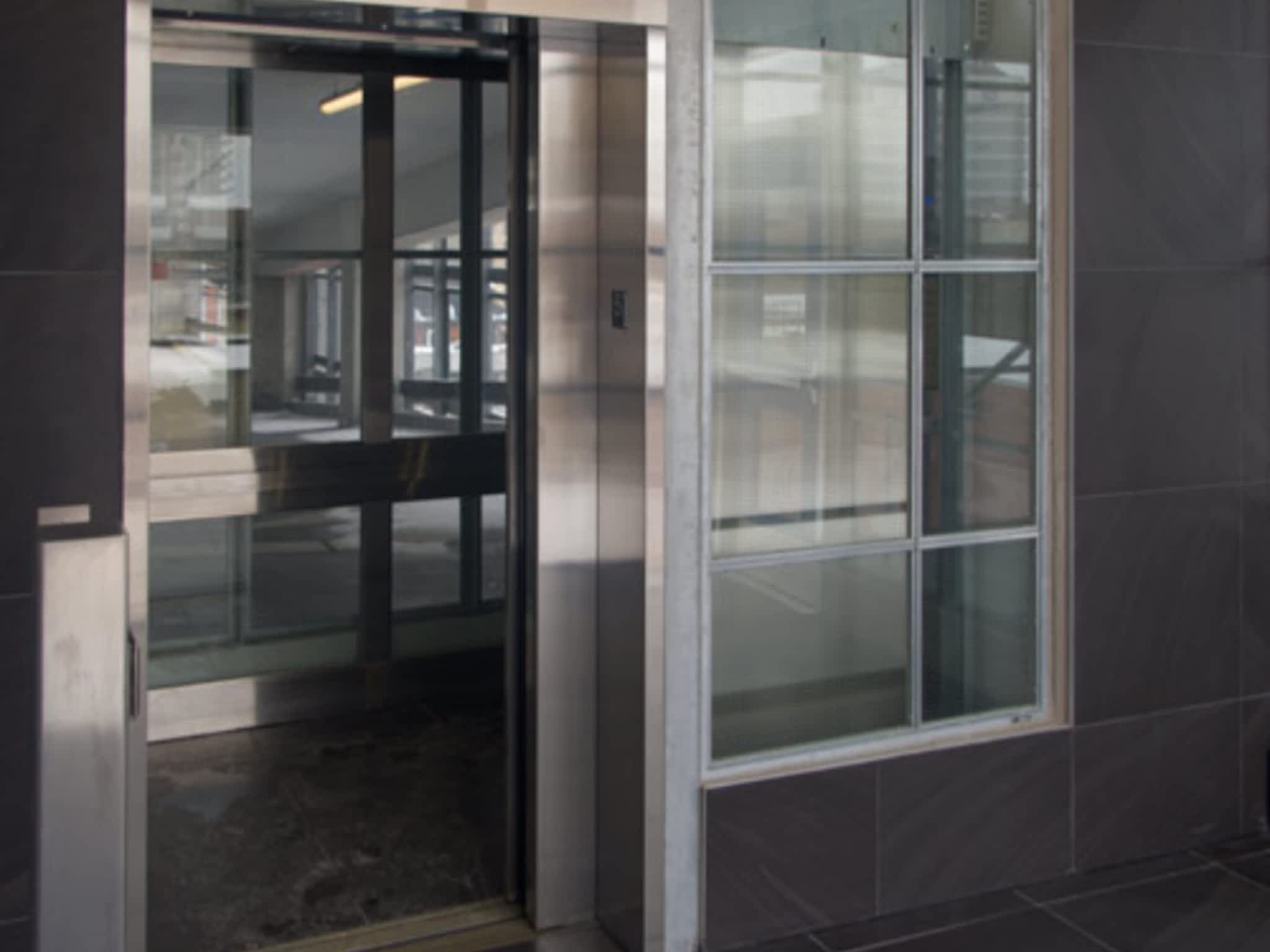 photo Delta Elevator