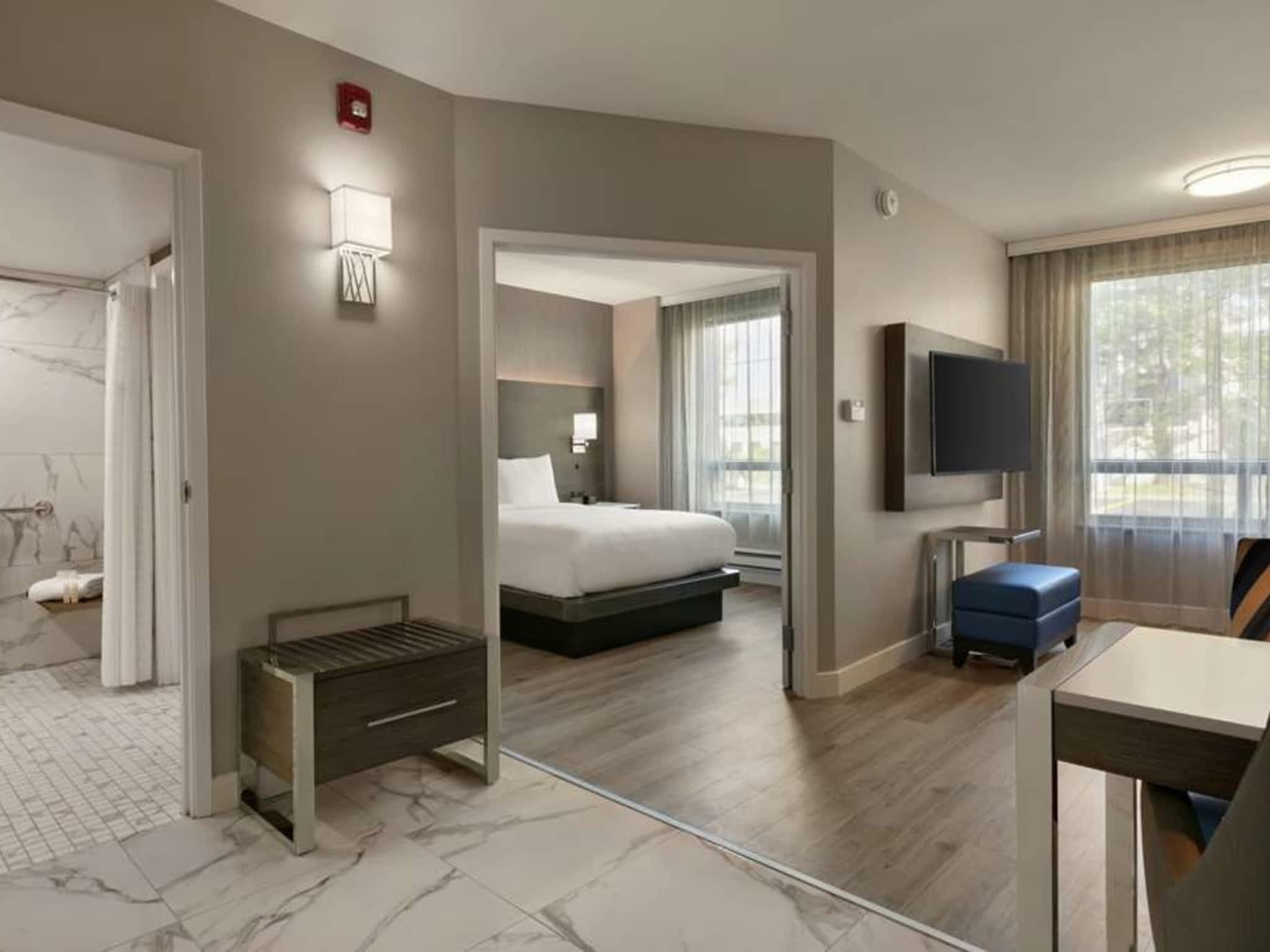 photo Embassy Suites by Hilton Montreal Airport