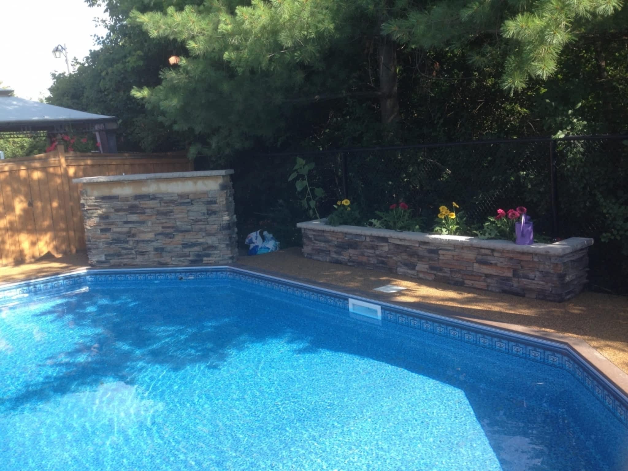 photo Patrick's Interlock & Landscape