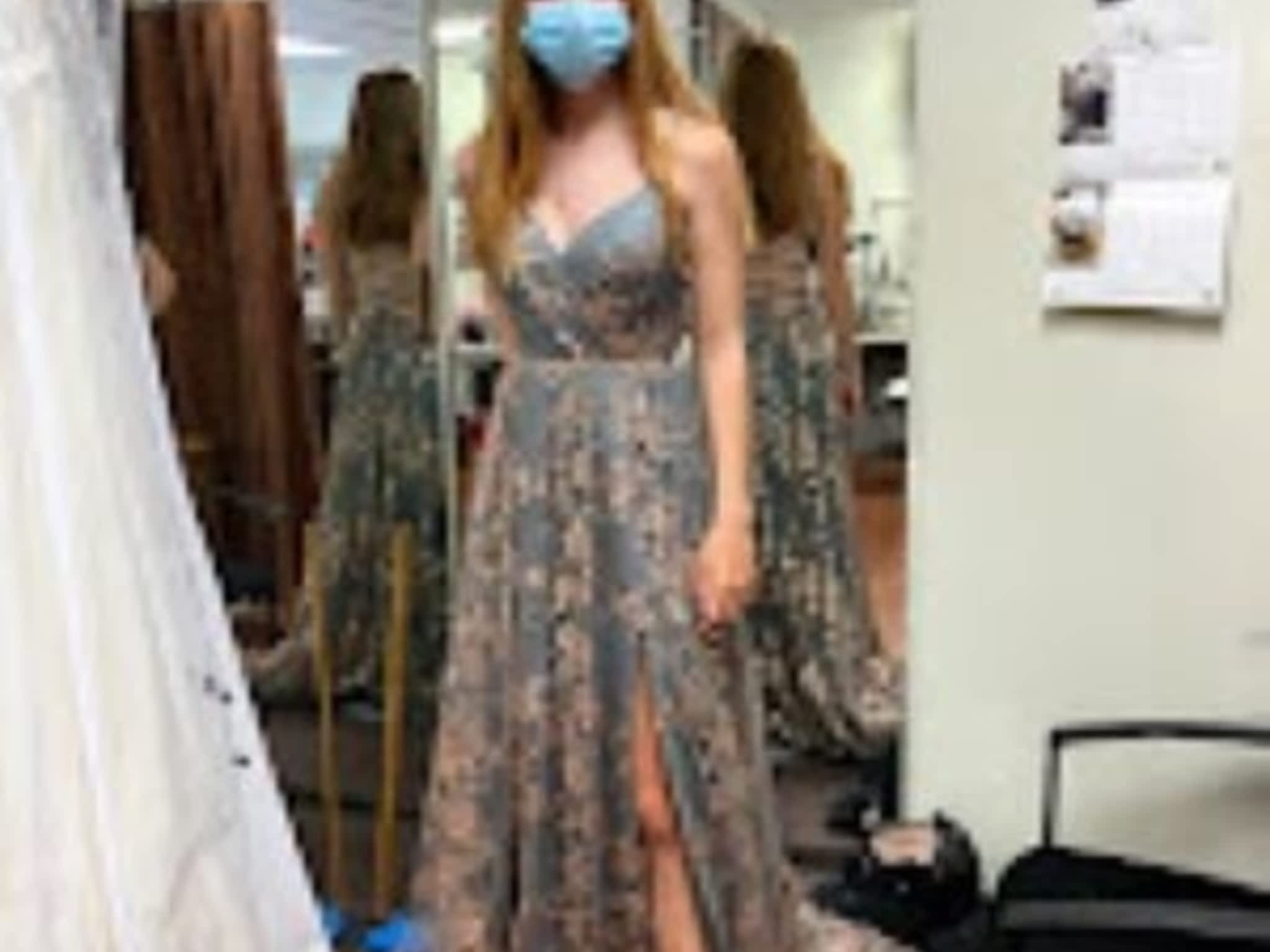 photo Lynn's Tailoring