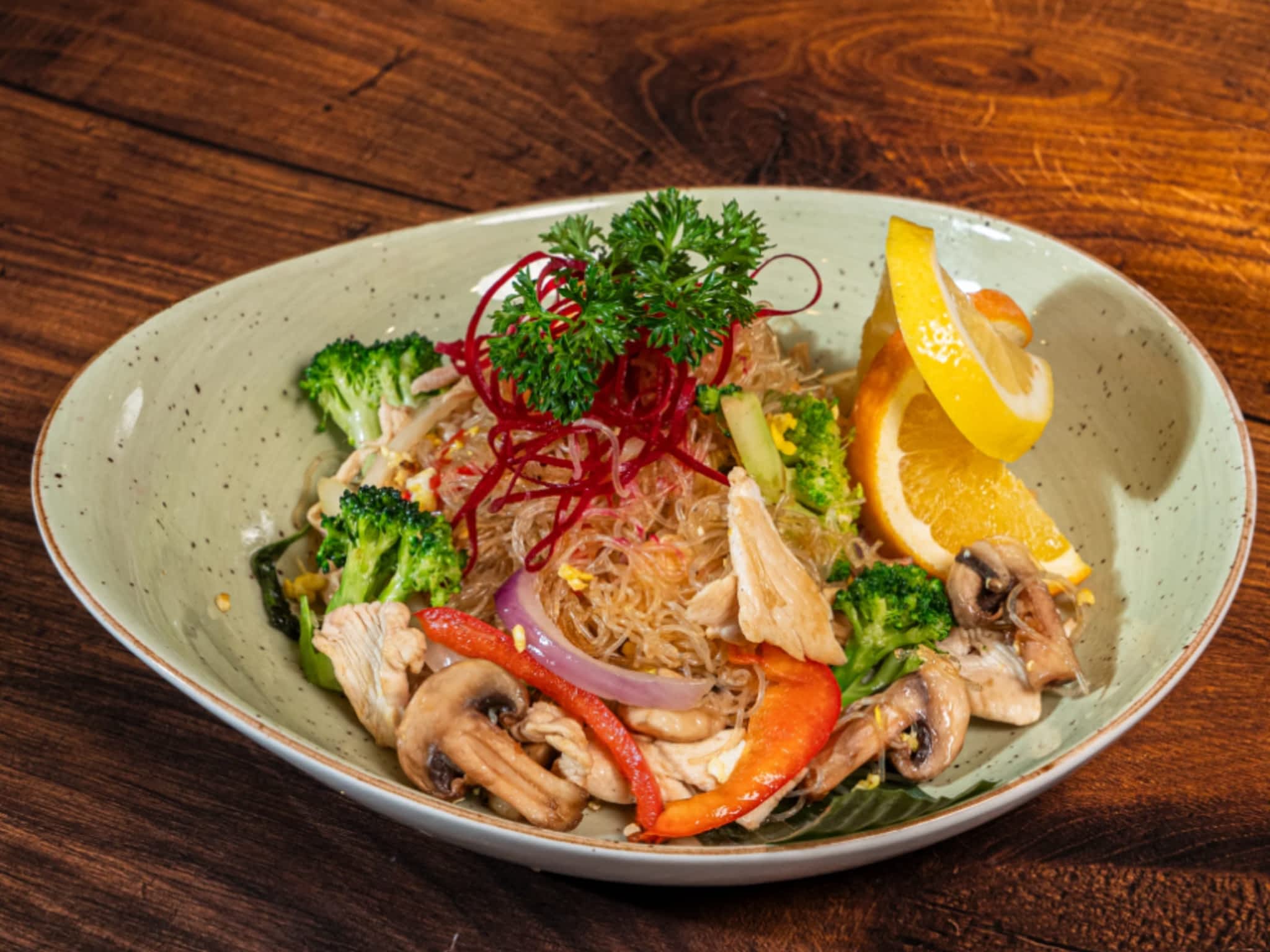 photo Thairoom College