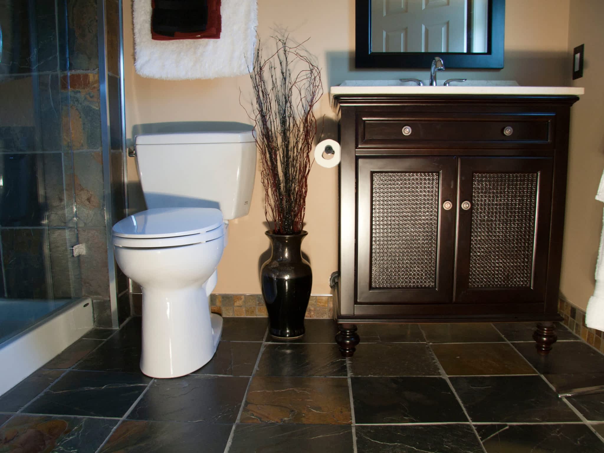 photo All Season Bathroom Renovations and design