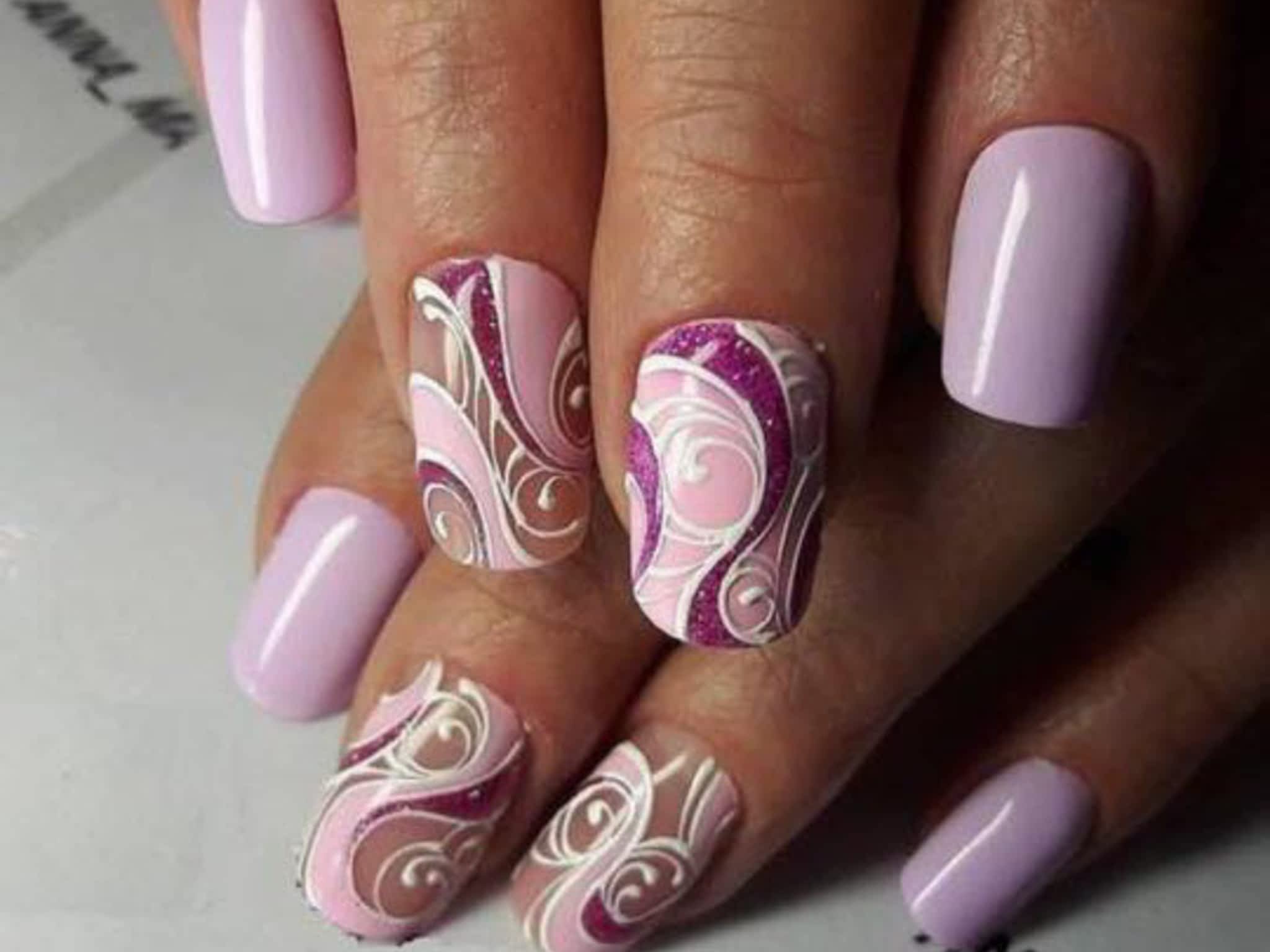 photo Beautiful Nails Art & Spa