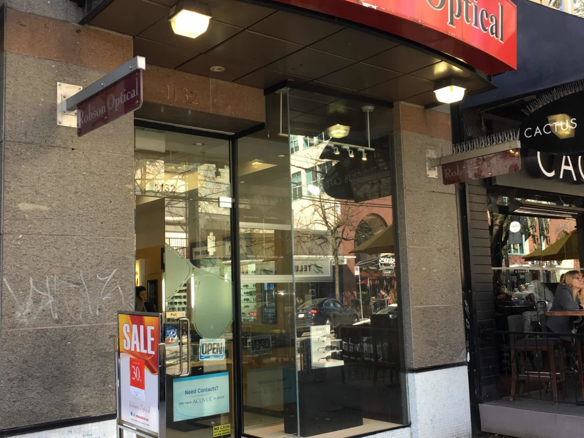 Luxury Optical Vancouver Robson Street Vancouver, BC 1132