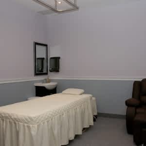 Comfort Spa Inc Opening Hours 7 10593 Yonge St Richmond Hill On