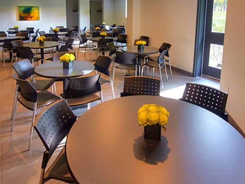 Complexes Funéraires Yves Légaré Longueuil, QC 2750 boul MarieVictorin Canpages