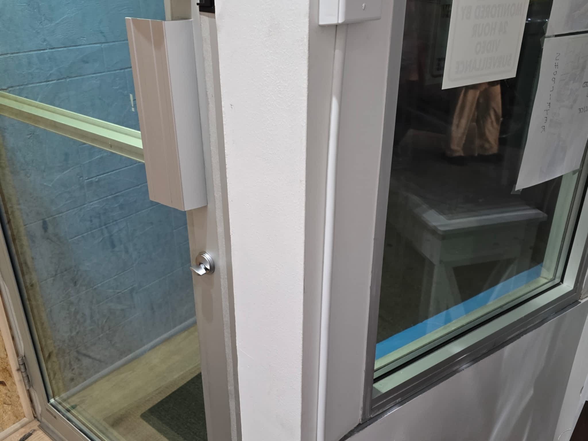 photo Complete Door and Lock