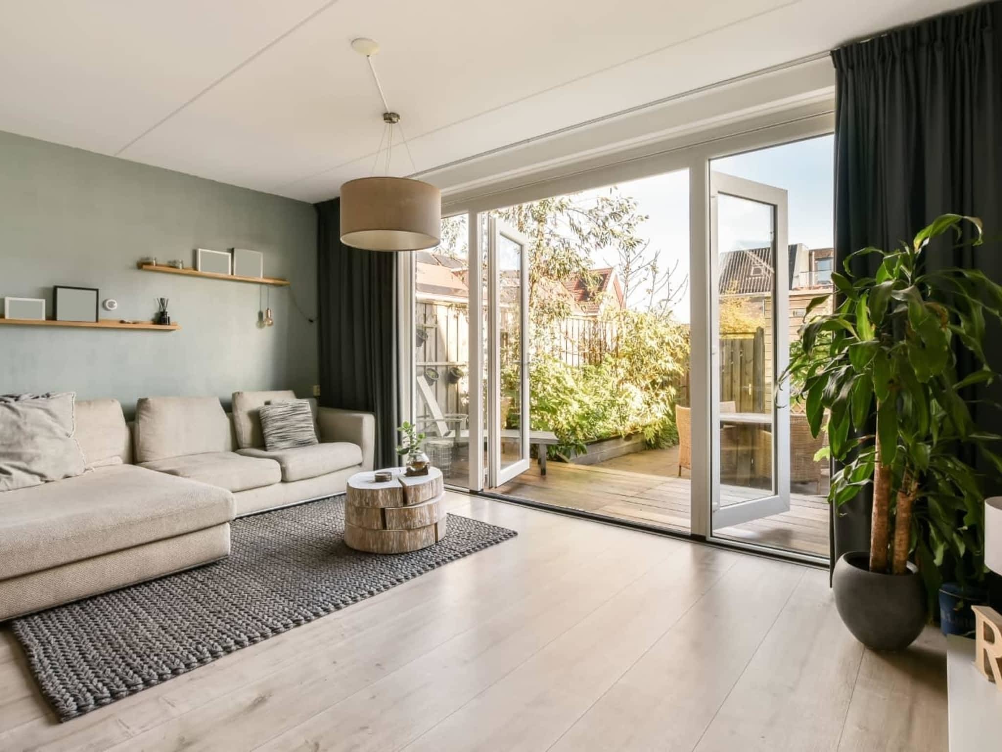 photo AZTech Doors & Windows