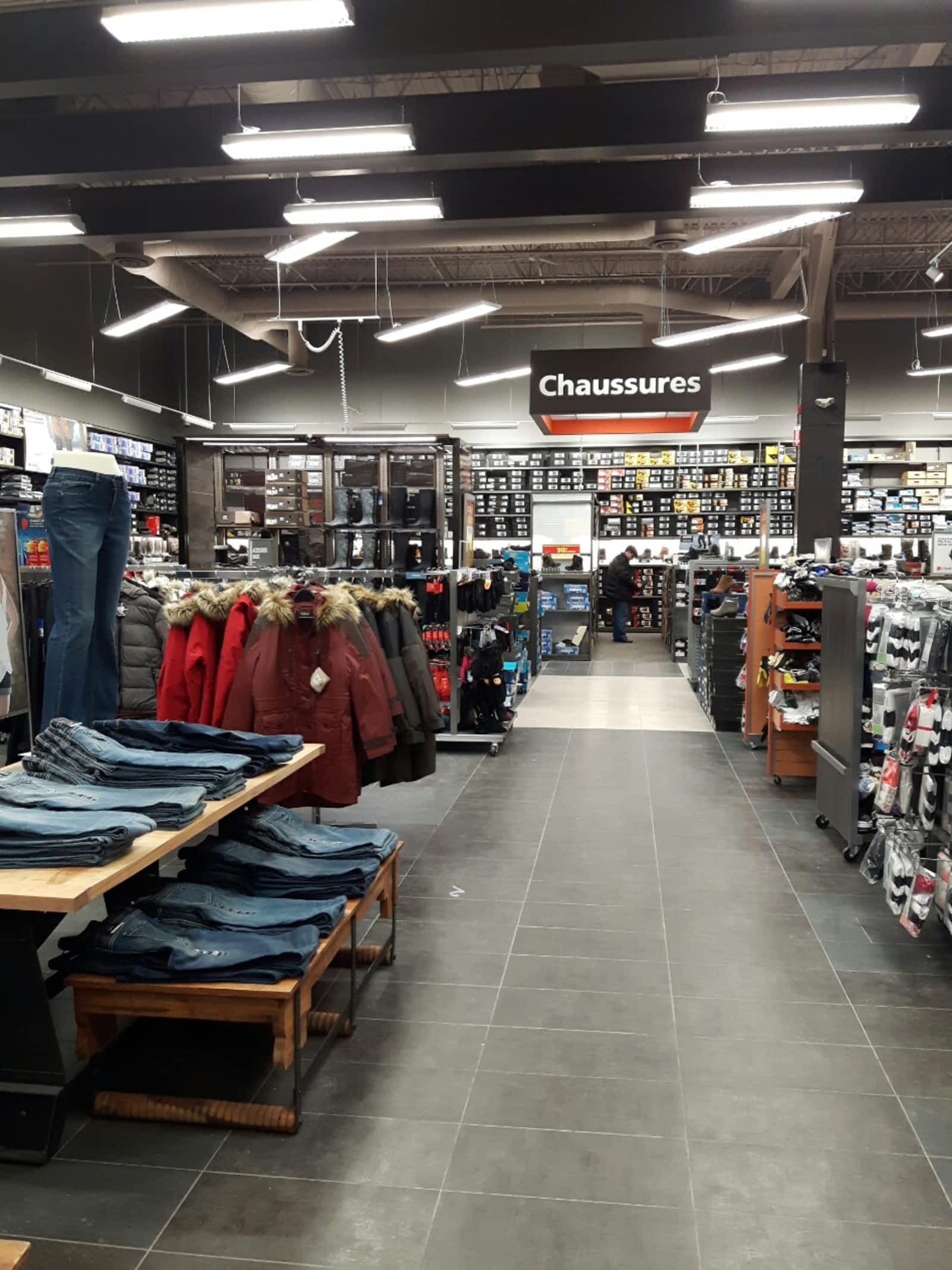 L'Équipeur Opening Hours 76817, boul Newman, Lasalle, QC