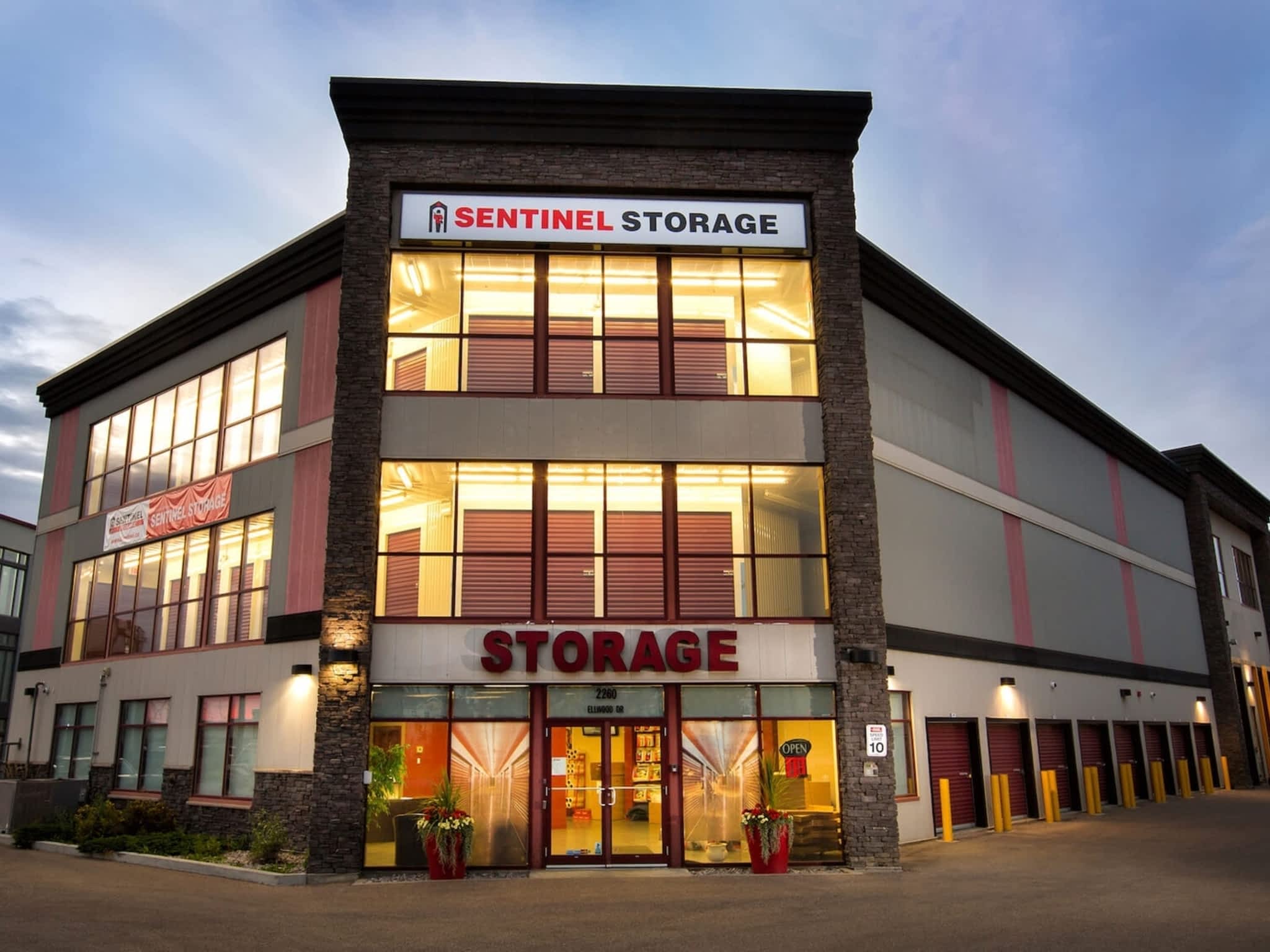 photo Sentinel Storage - Edmonton South East