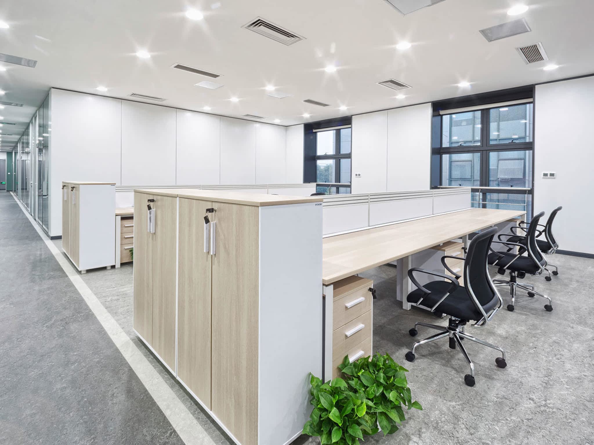 photo Universal Services Ltd.