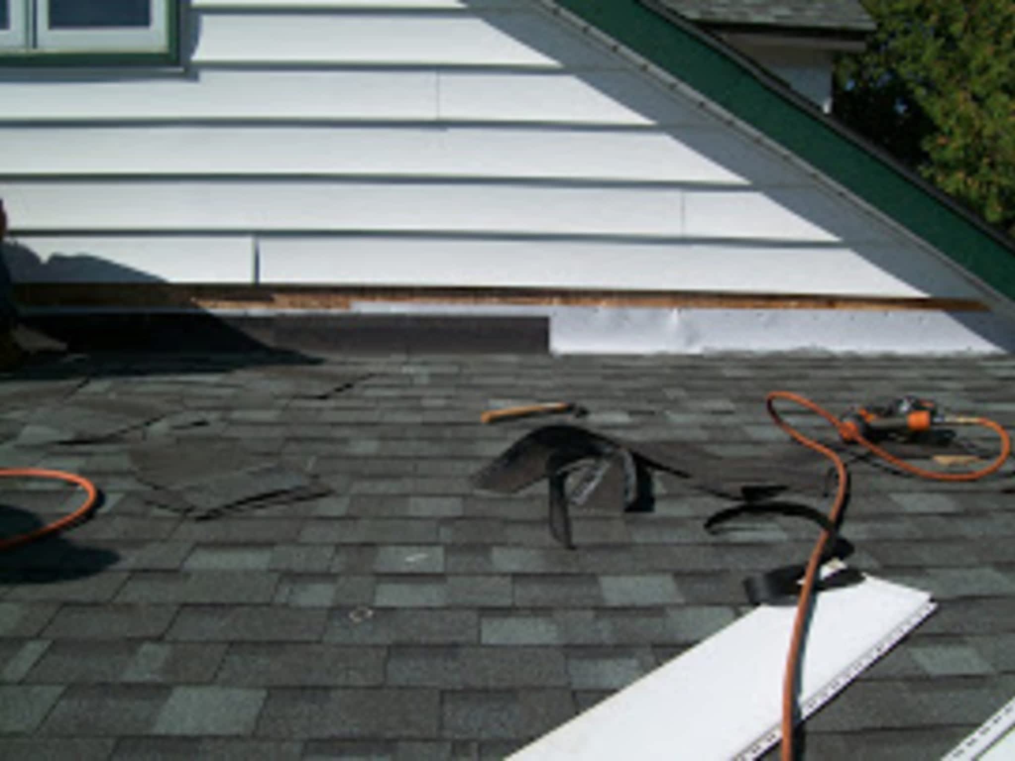 photo Wolfe's Roofing & Construction