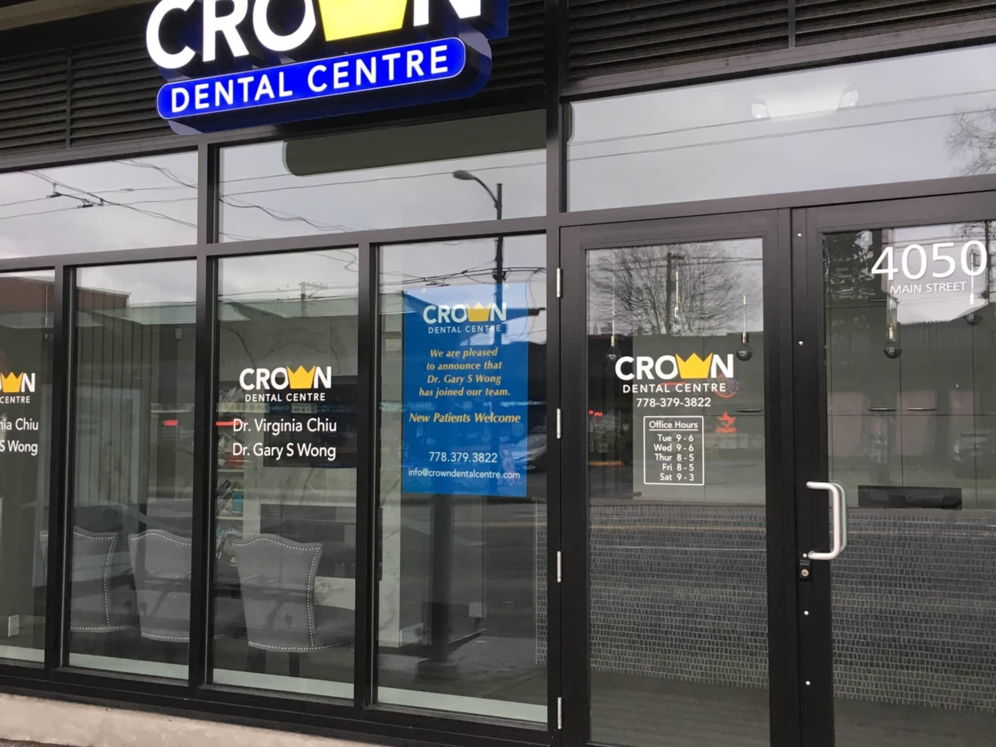 photo Crown Dental Centre