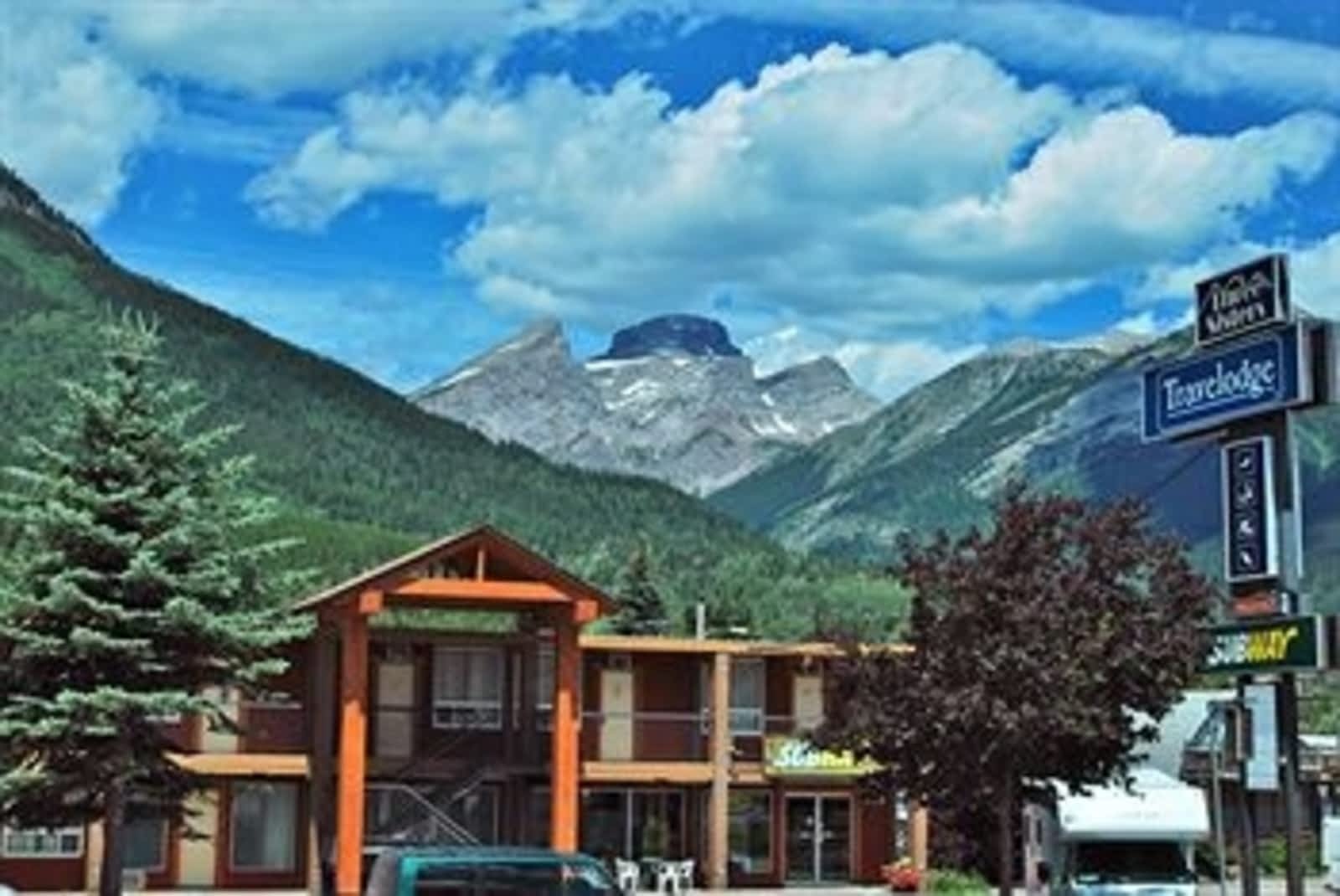 Directions To Fernie Bc Canada's Best Value Inn Fernie - 401 Hwy 3, Fernie, Bc