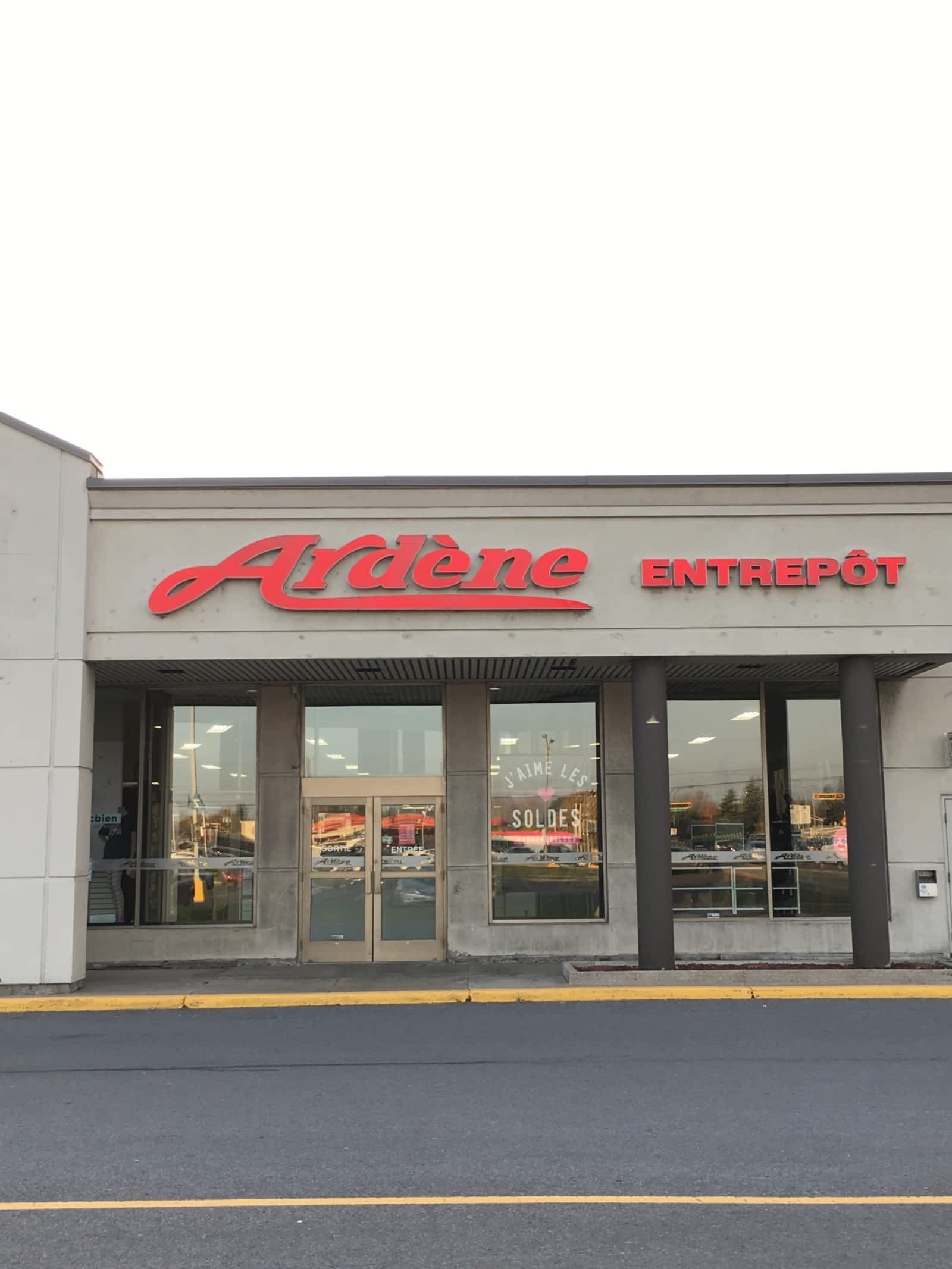 Ardene 7250, boul Taschereau, Brossard, QC