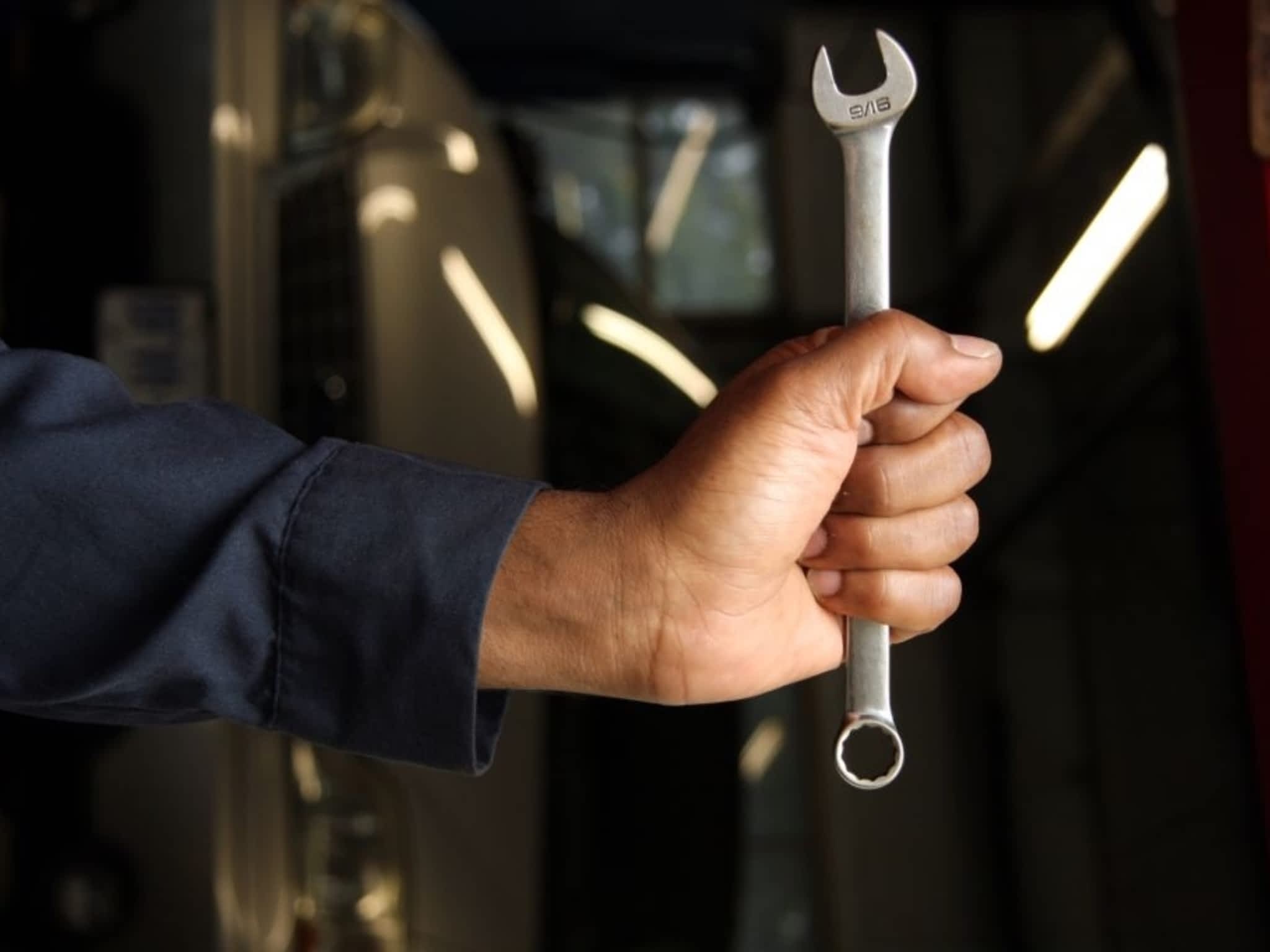 photo R & G Auto Center