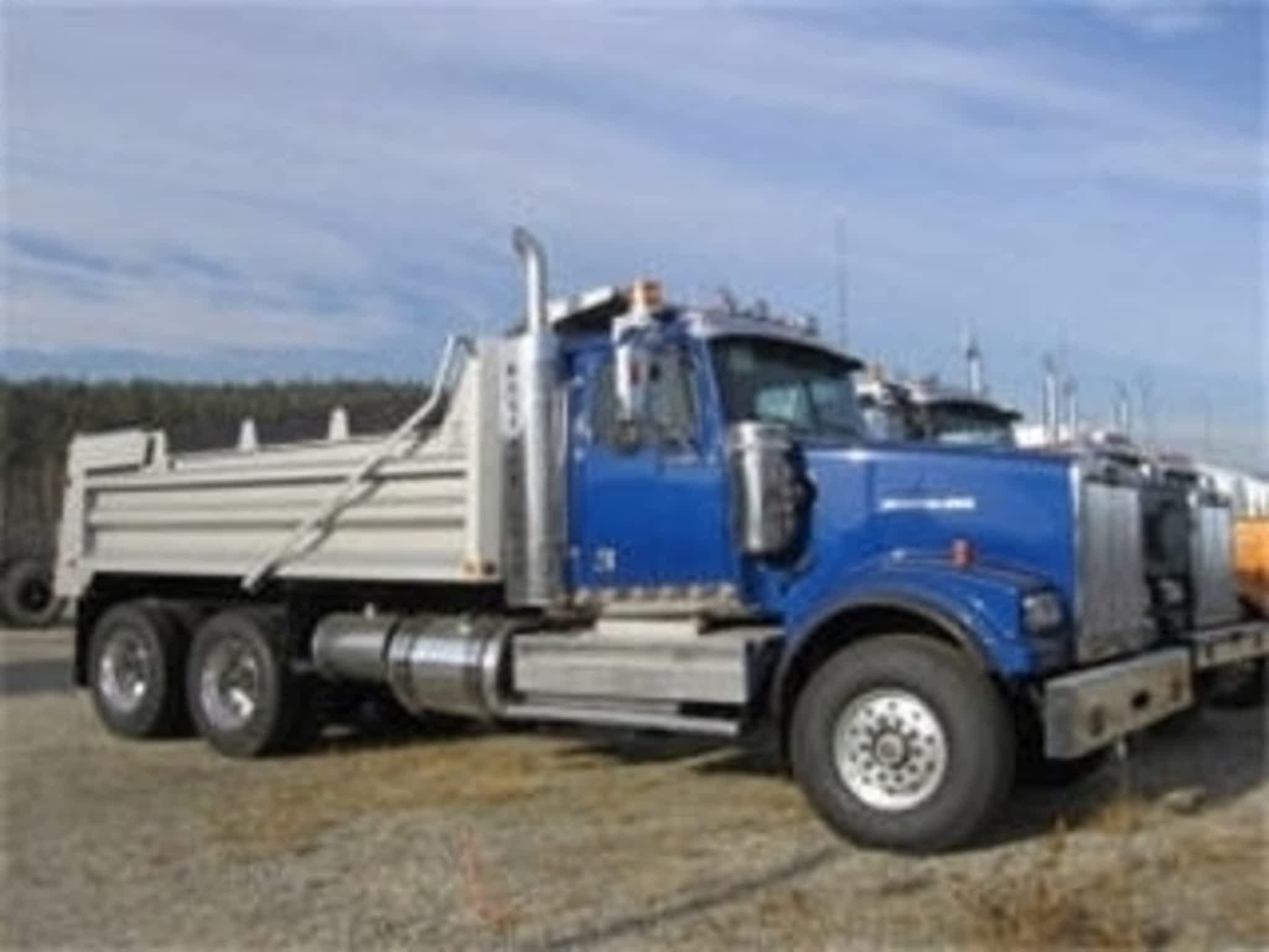 photo First Truck Centre BC North Inc