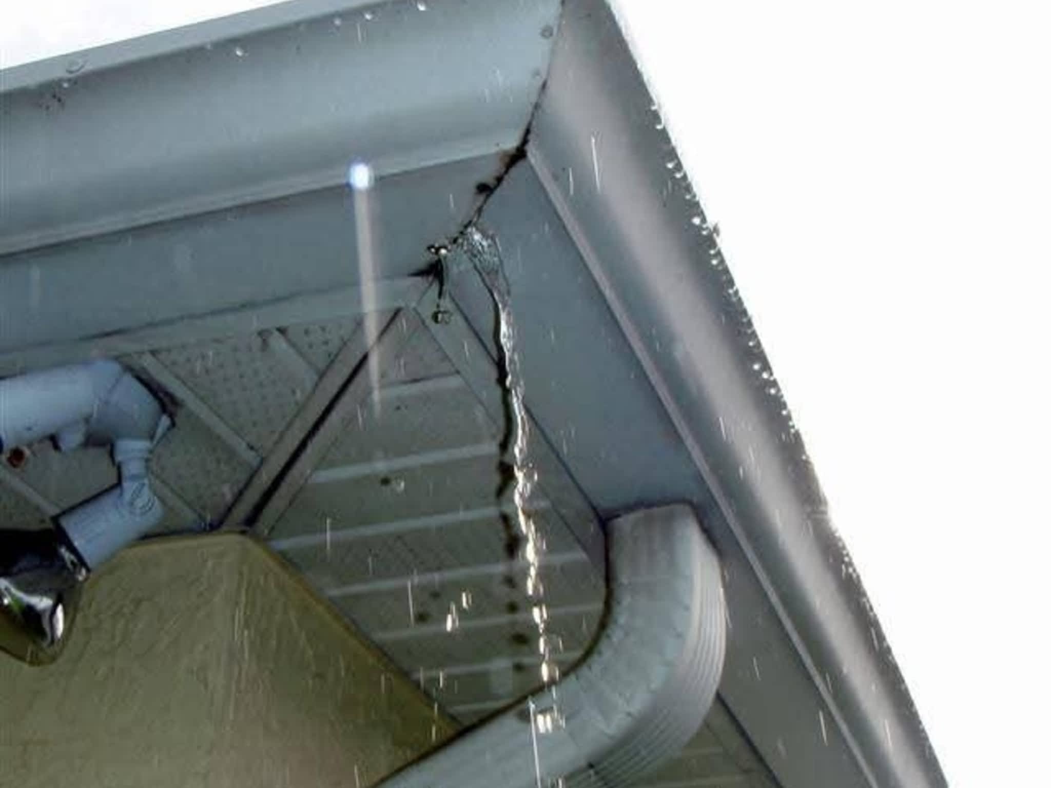 photo B.W's Eavestrough Services