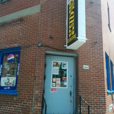 Dépanneur Centre 2003 - Convenience Stores