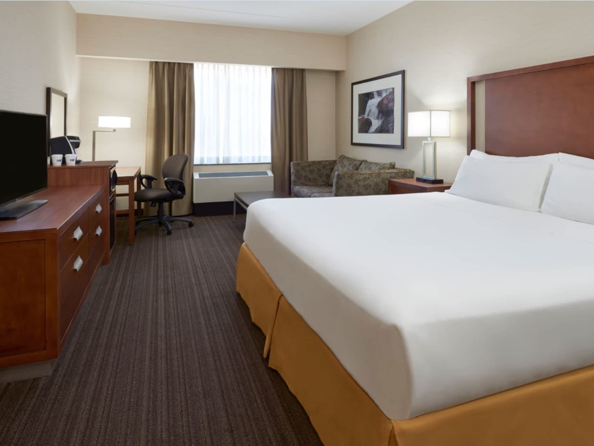 photo Holiday Inn Express & Suites Vaughan-Southwest