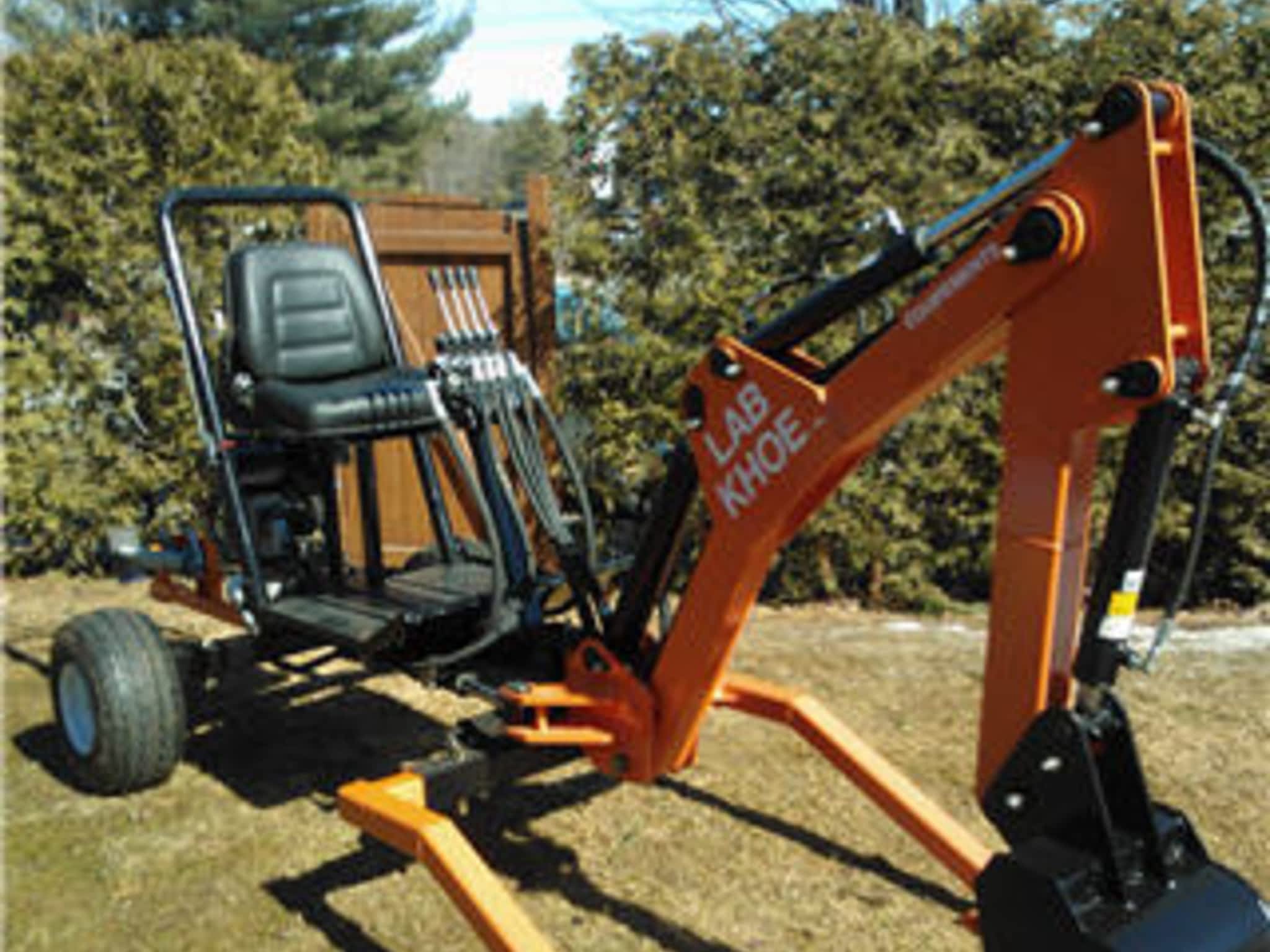 photo Mini-Excavatrice Remorquable Labkhoe