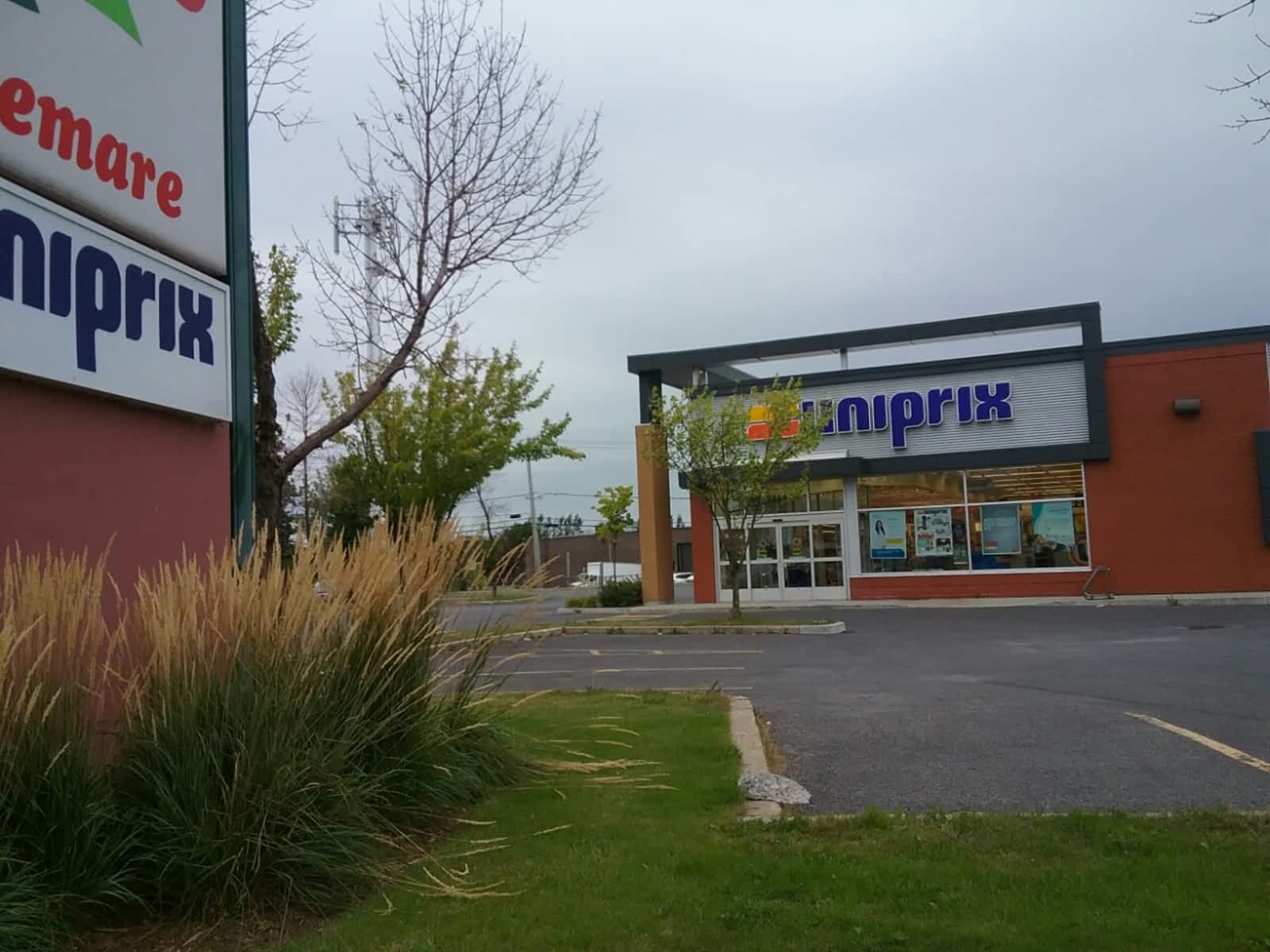 Uniprix Santé Joyce Saliba Pharmacie affiliée Opening Hours 2111