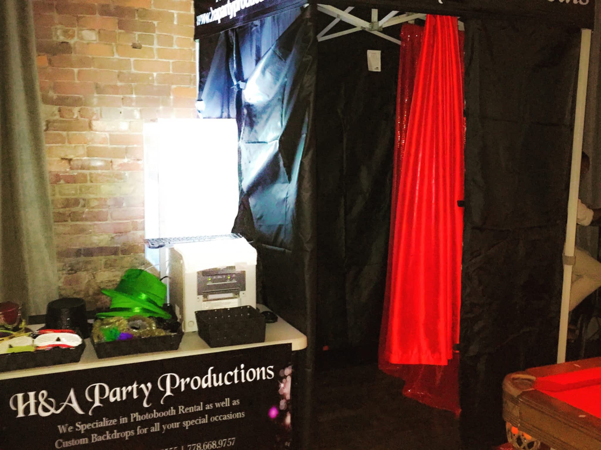 photo H&A Party Productions - Photo Booth Rental