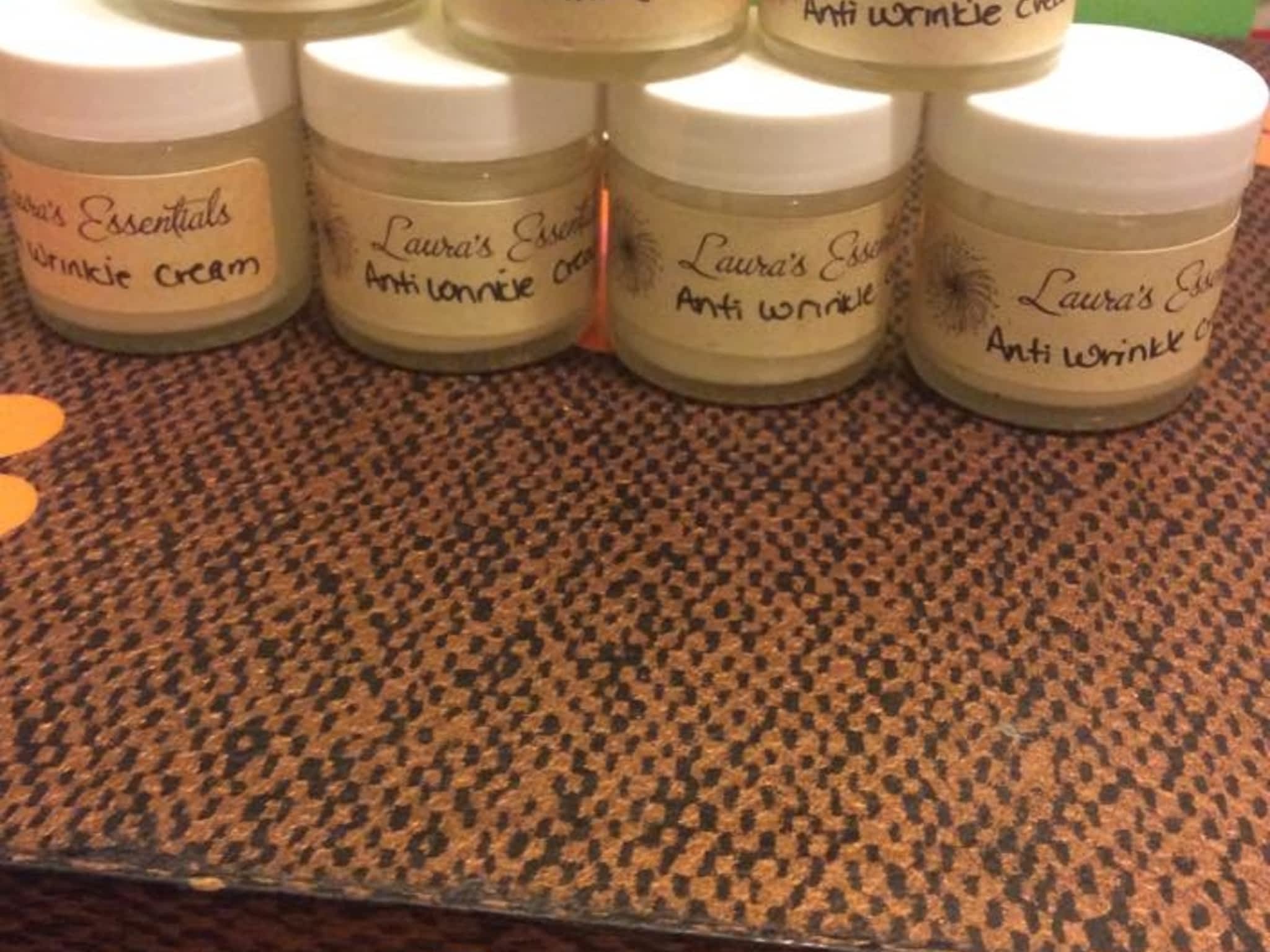 photo Laura's Essentials