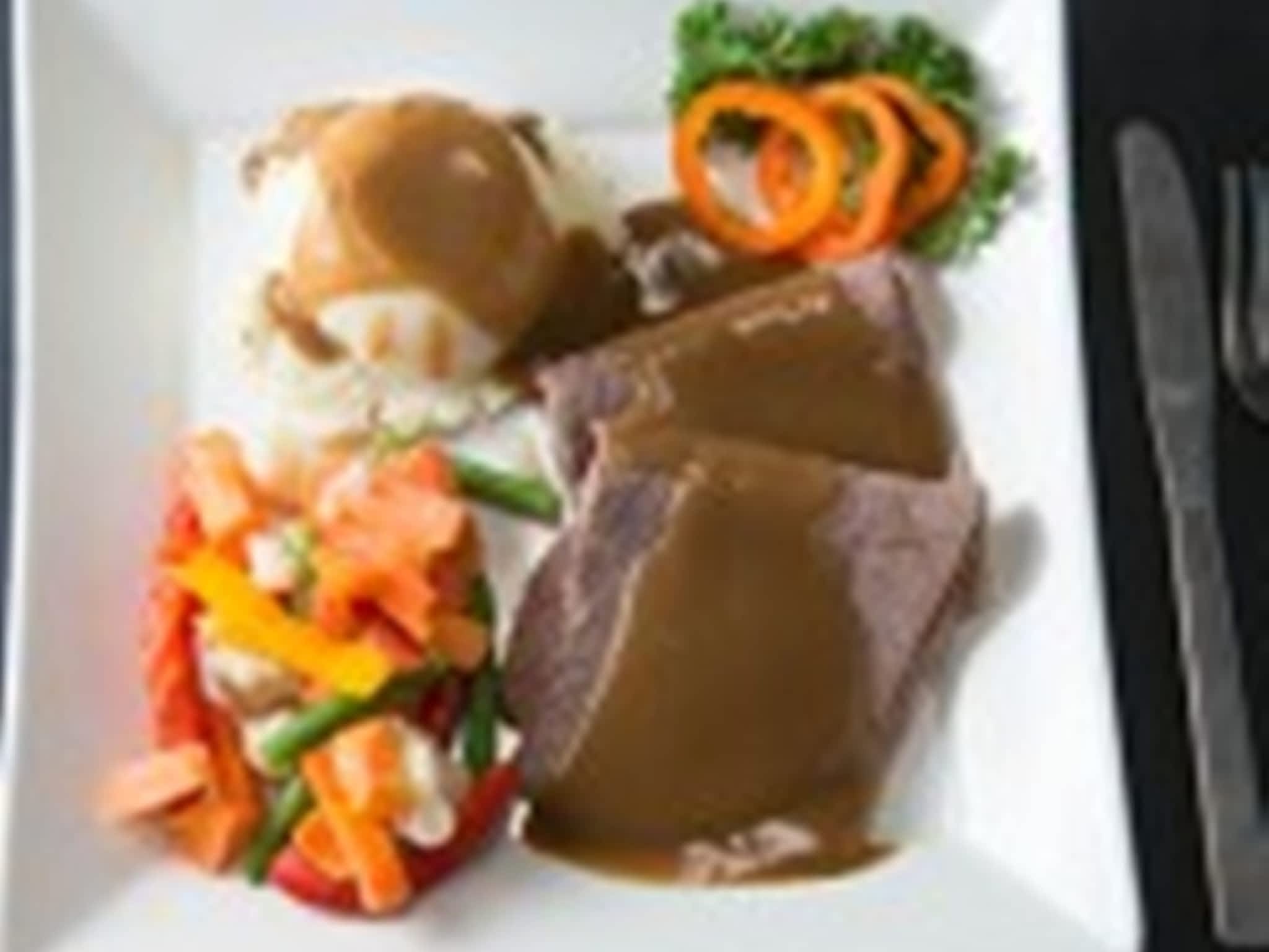 photo Mae's Elite Foods & Catering Inc