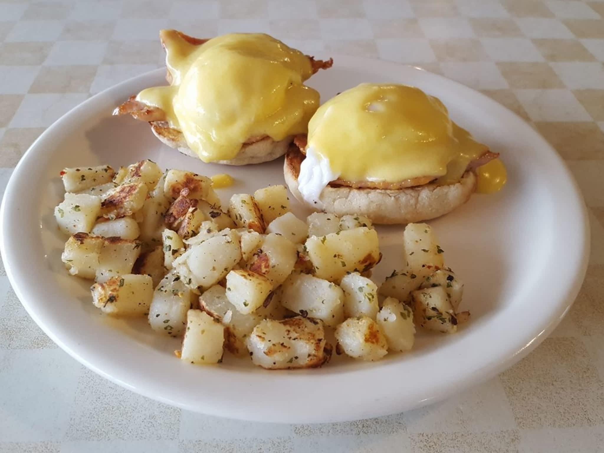 photo Peace Valley Diner and the Newfoundland store