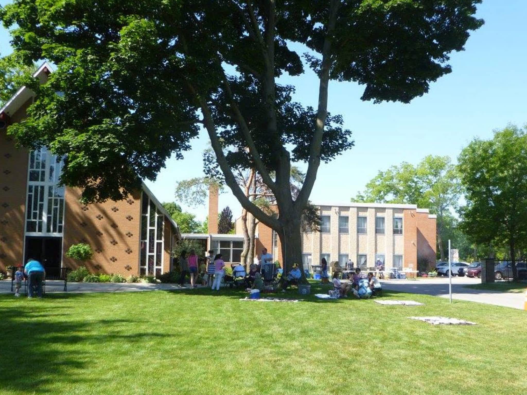 photo White Oaks Montessori School