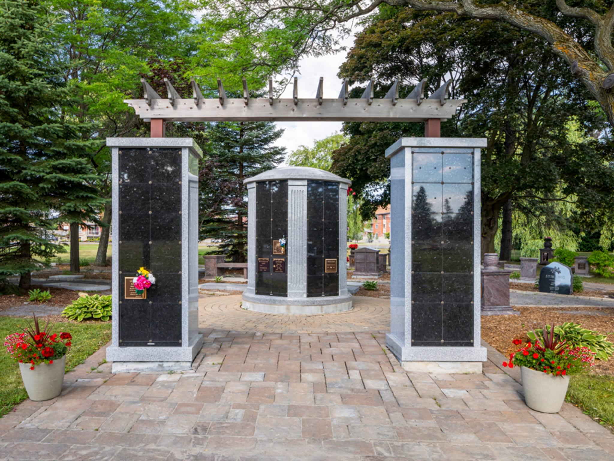 photo Rideau Memorial Gardens & Funeral Home