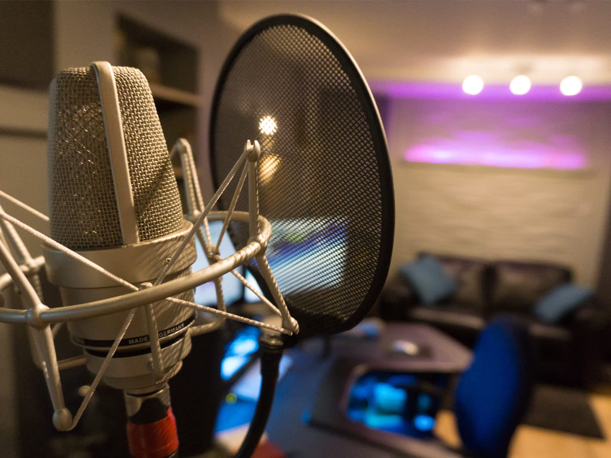 photo Halfyard Studios