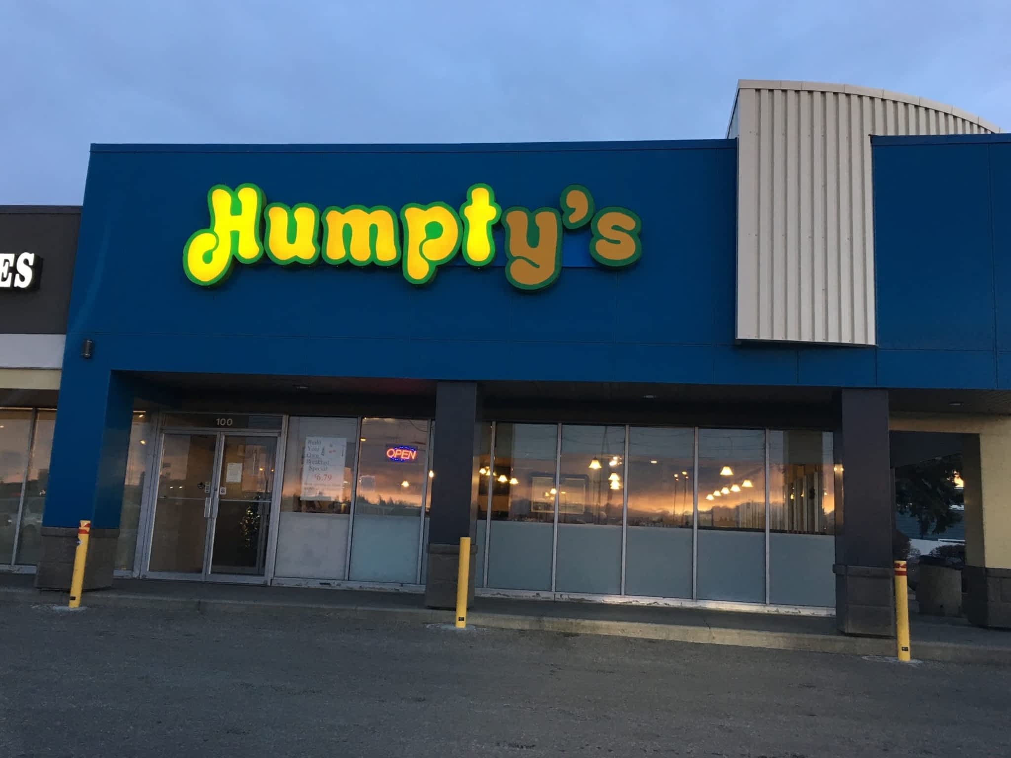 photo Humpty's Family Restaurants