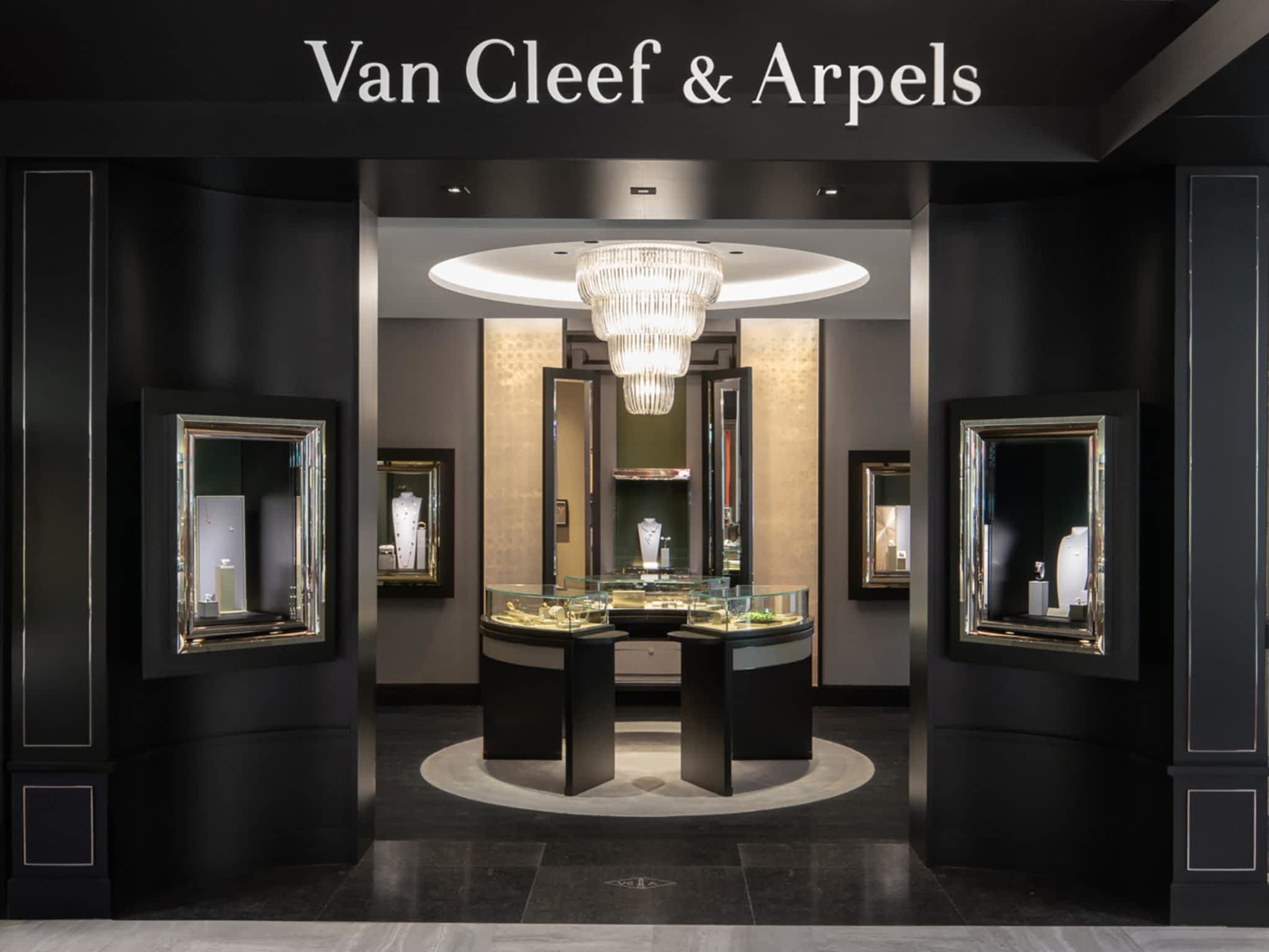 photo Van Cleef & Arpels (Montreal - Birks) - CLOSED