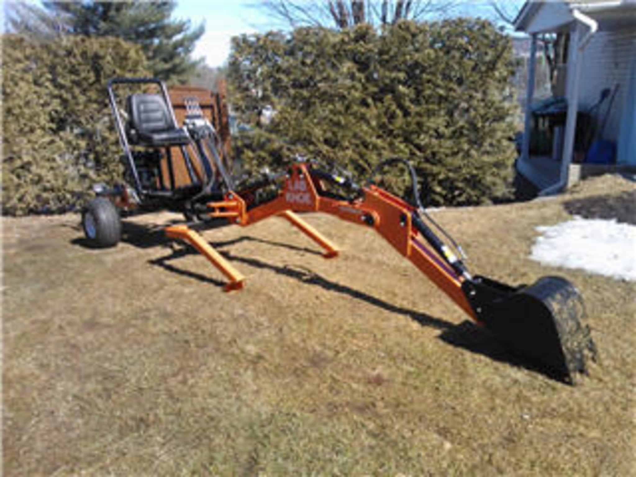 photo Mini-Excavatrice Remorquable Labkhoe