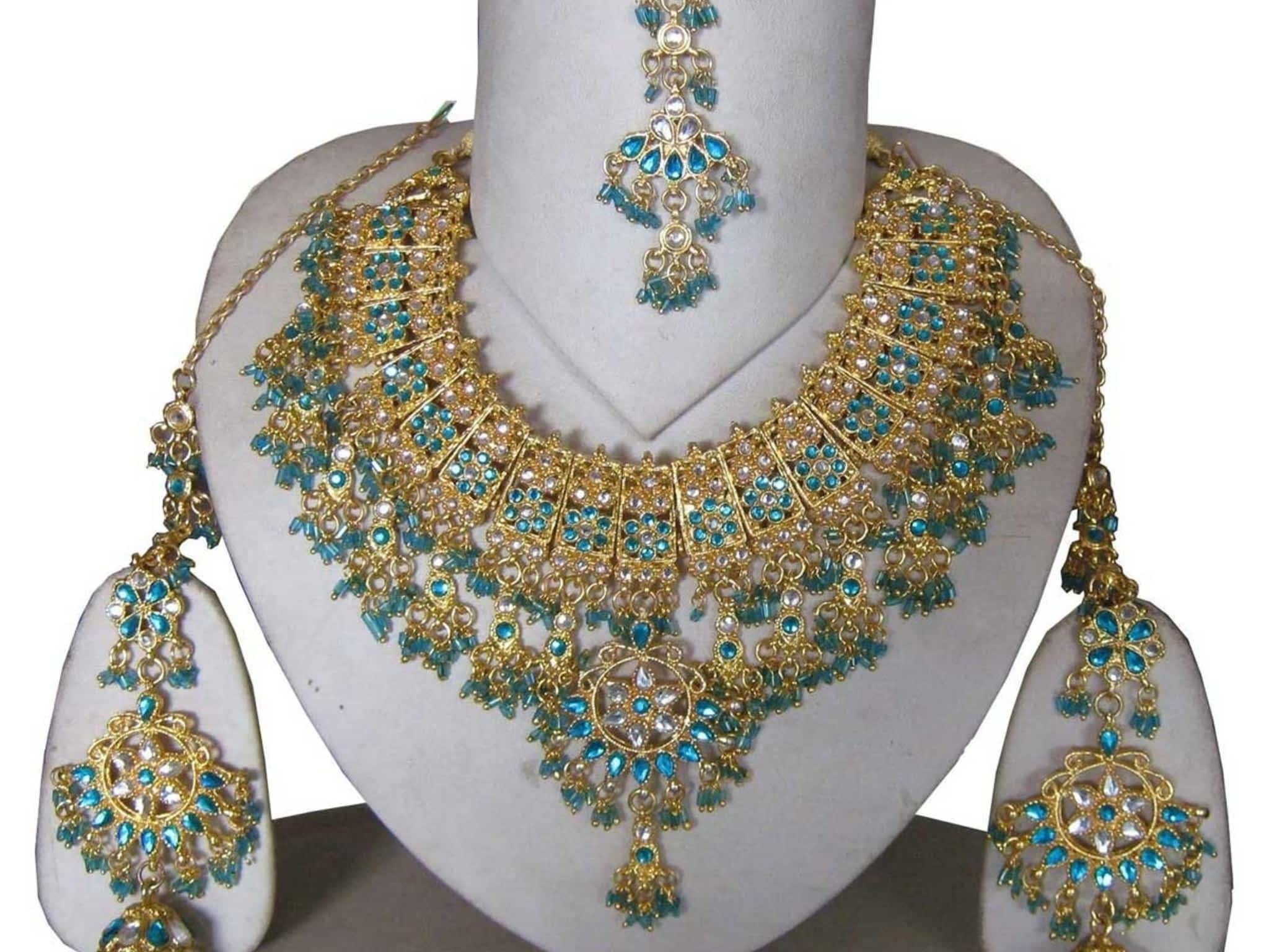 photo Roopkala Jewellery & Saree Hse