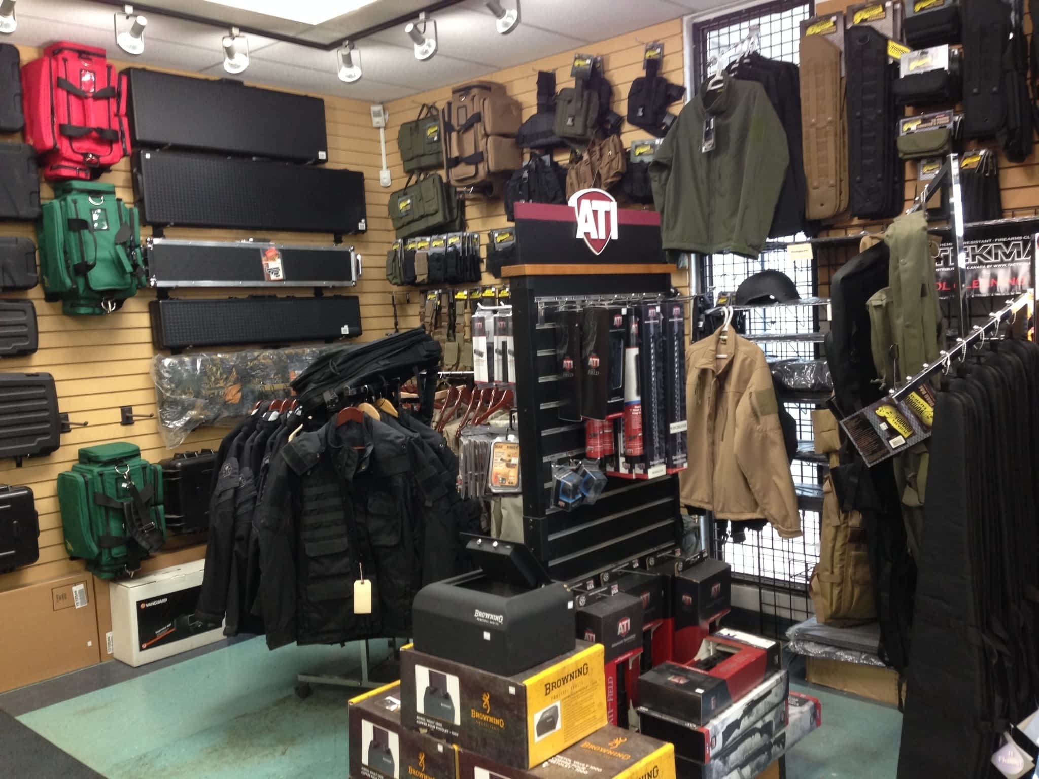 Магазин limited. Gun shop in Canada. 17326 61 Avenue Northwest Edmonton.