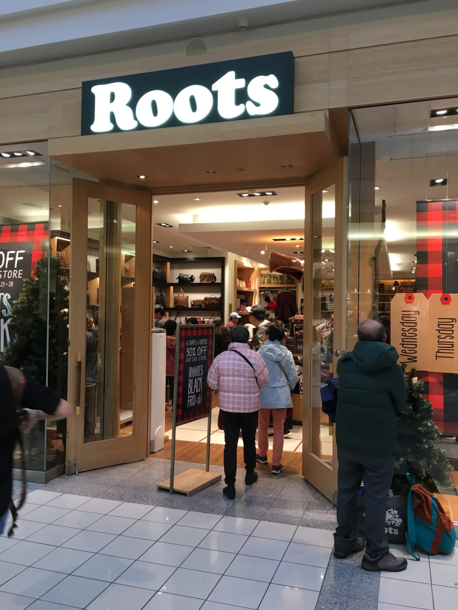 Roots Opening Hours 4700 Kingsway Avenue, Burnaby, BC