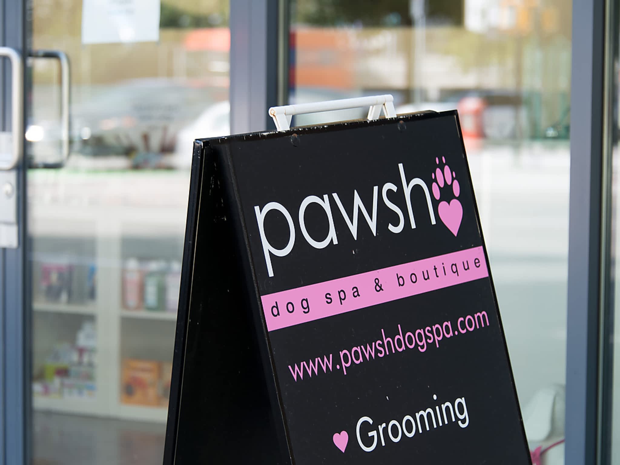 photo Pawsh Dog Spa Inc