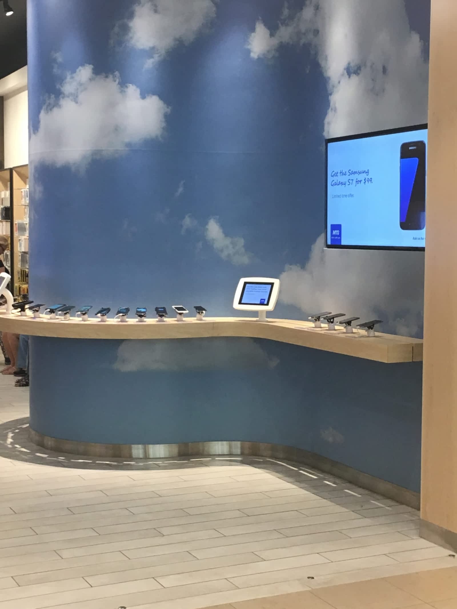 Bell MTS Opening Hours 1485 Portage Ave, Winnipeg, MB